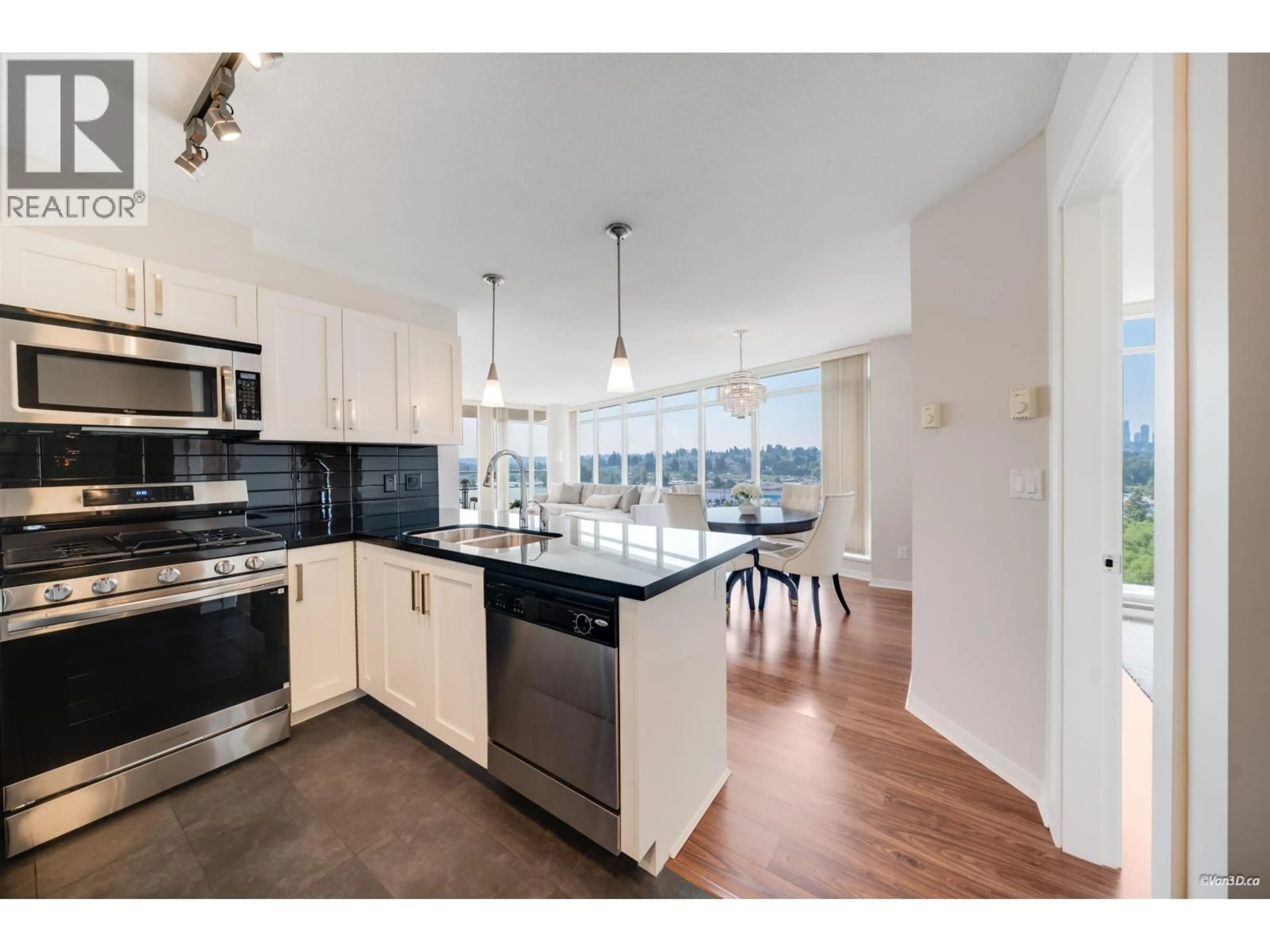 Open concept kitchen, unknown for 807 - 2133 DOUGLAS ROAD, Burnaby British Columbia V5C0E9