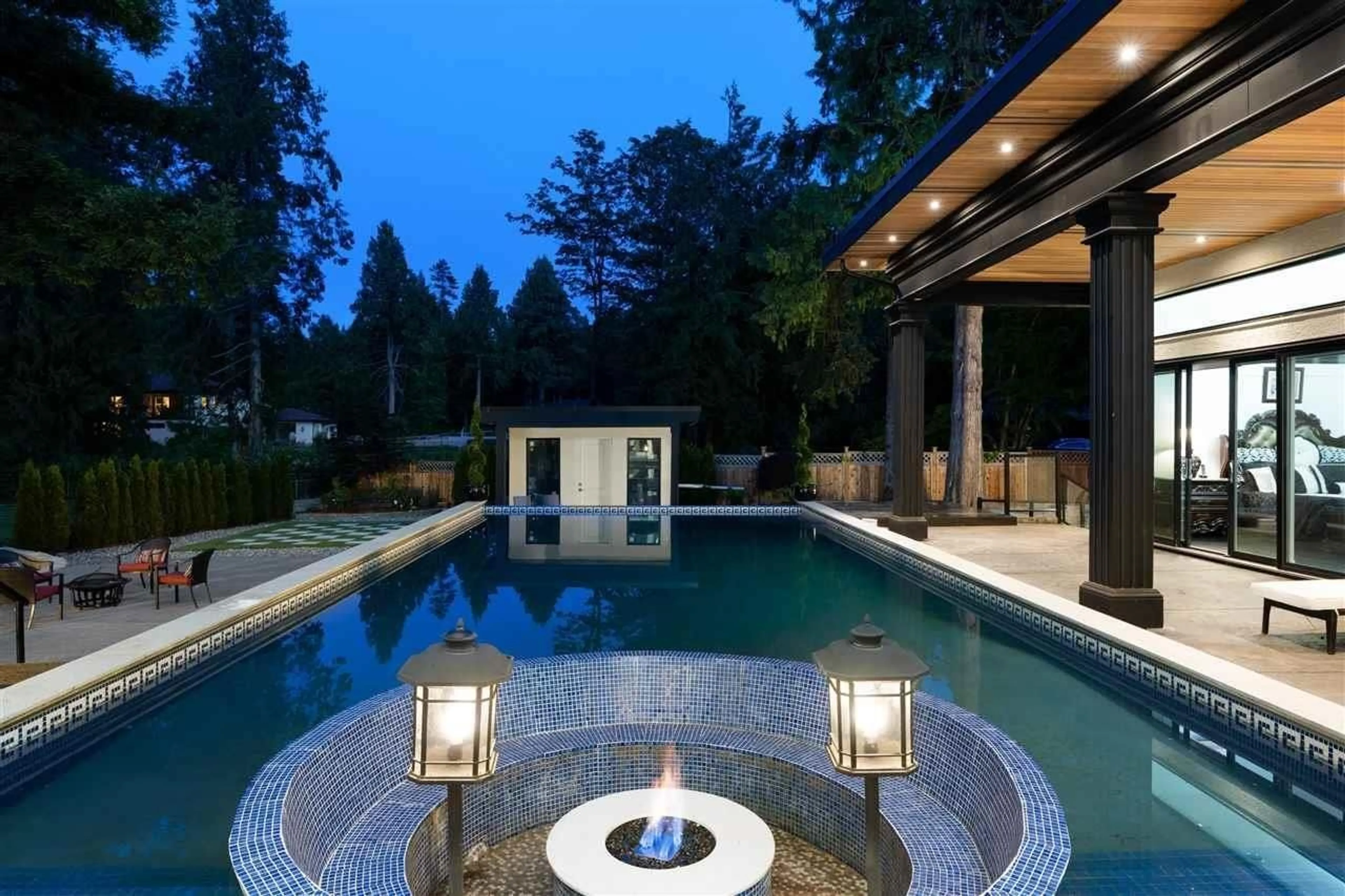 Pool for 13396 CRESCENT ROAD, Surrey British Columbia V4P1K4