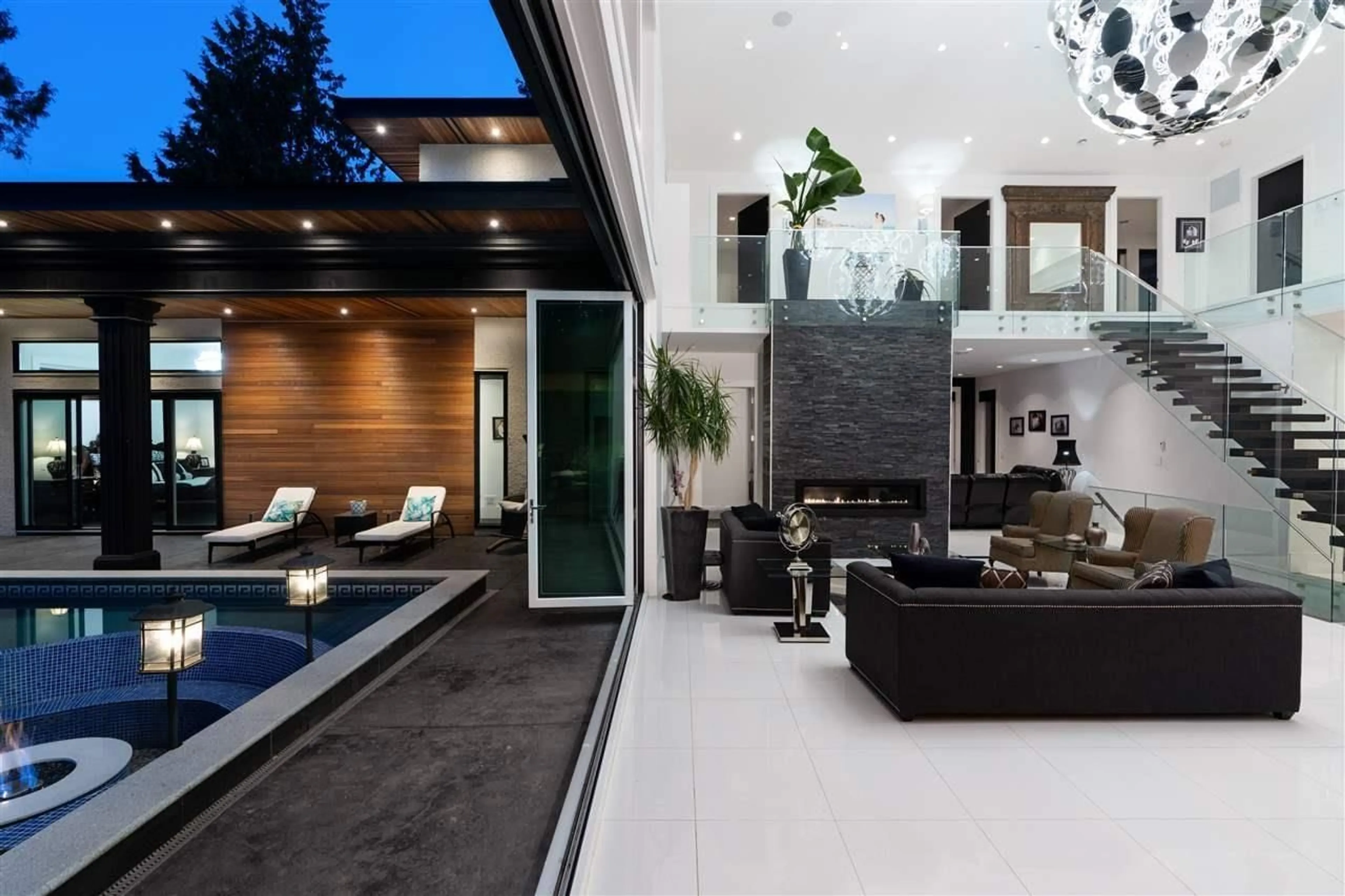 Patio, street for 13396 CRESCENT ROAD, Surrey British Columbia V4P1K4