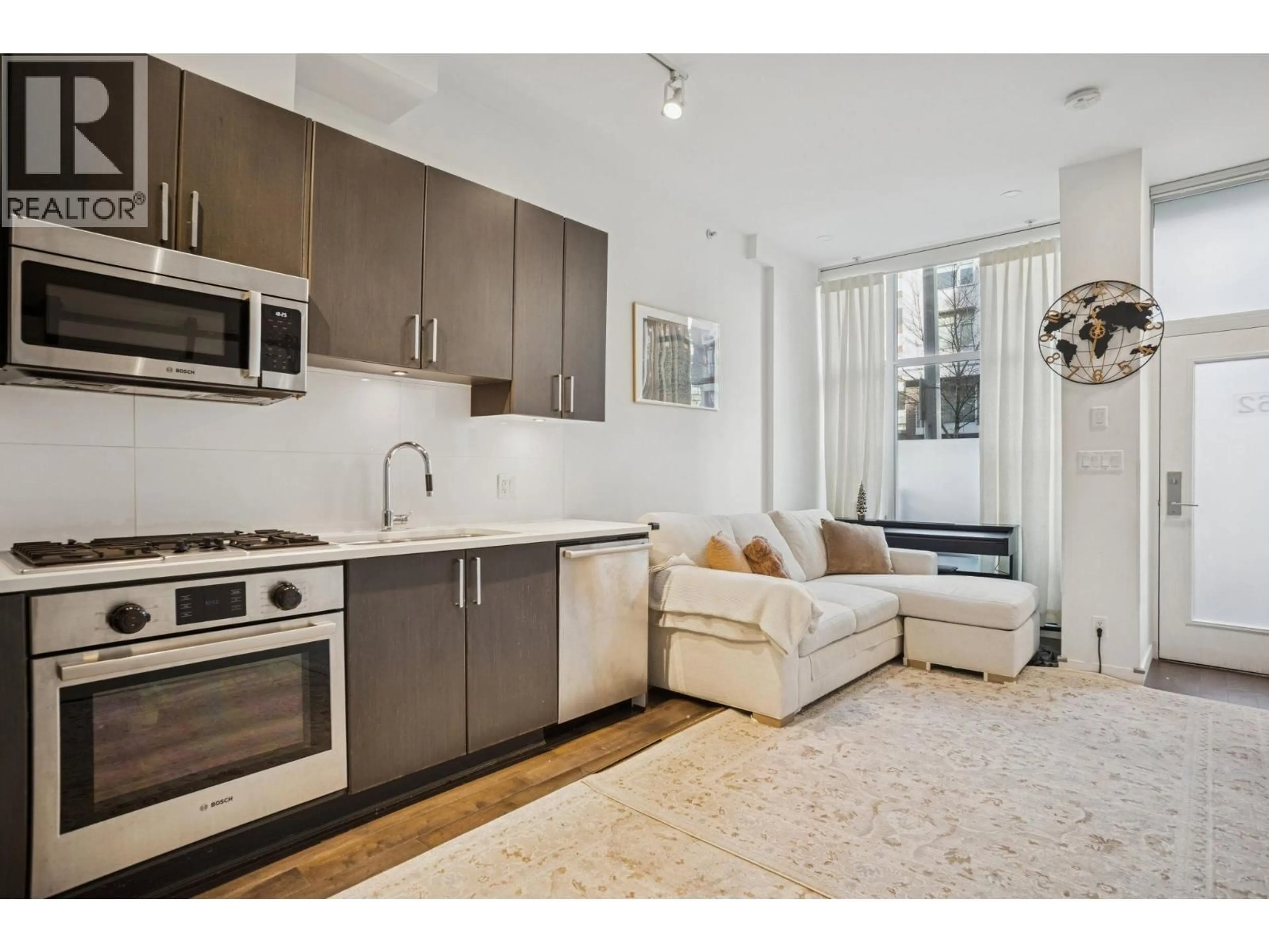 Open concept kitchen, unknown for 62 1ST AVENUE, Vancouver British Columbia V5Y0K4