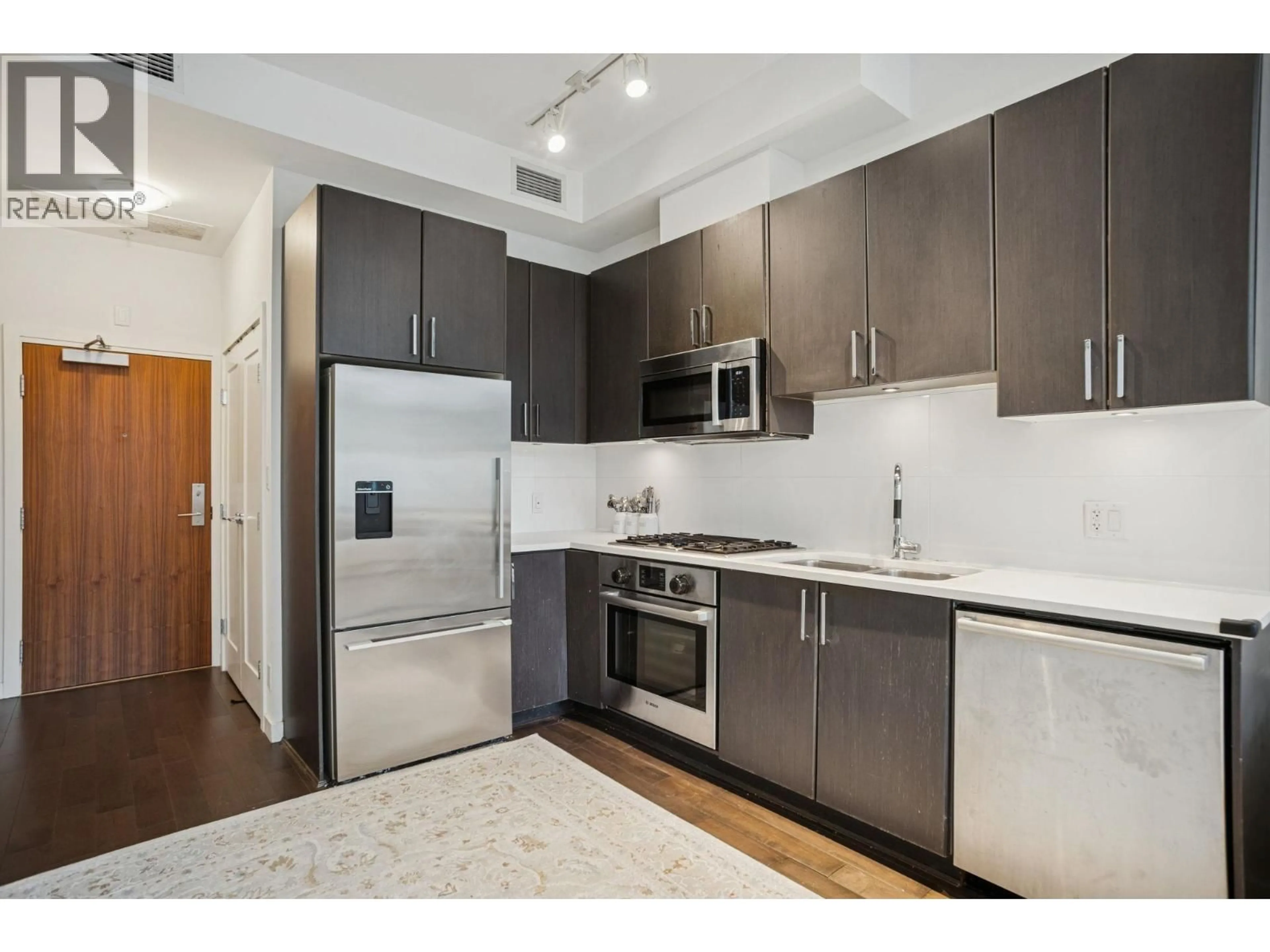 Standard kitchen, unknown for 62 1ST AVENUE, Vancouver British Columbia V5Y0K4