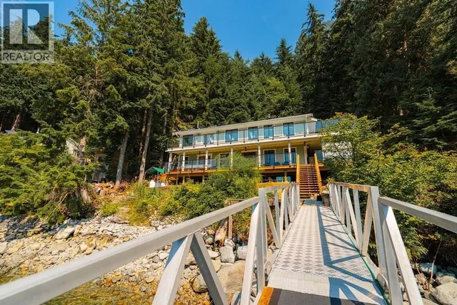 29 CROKER ISLAND, North Vancouver 2