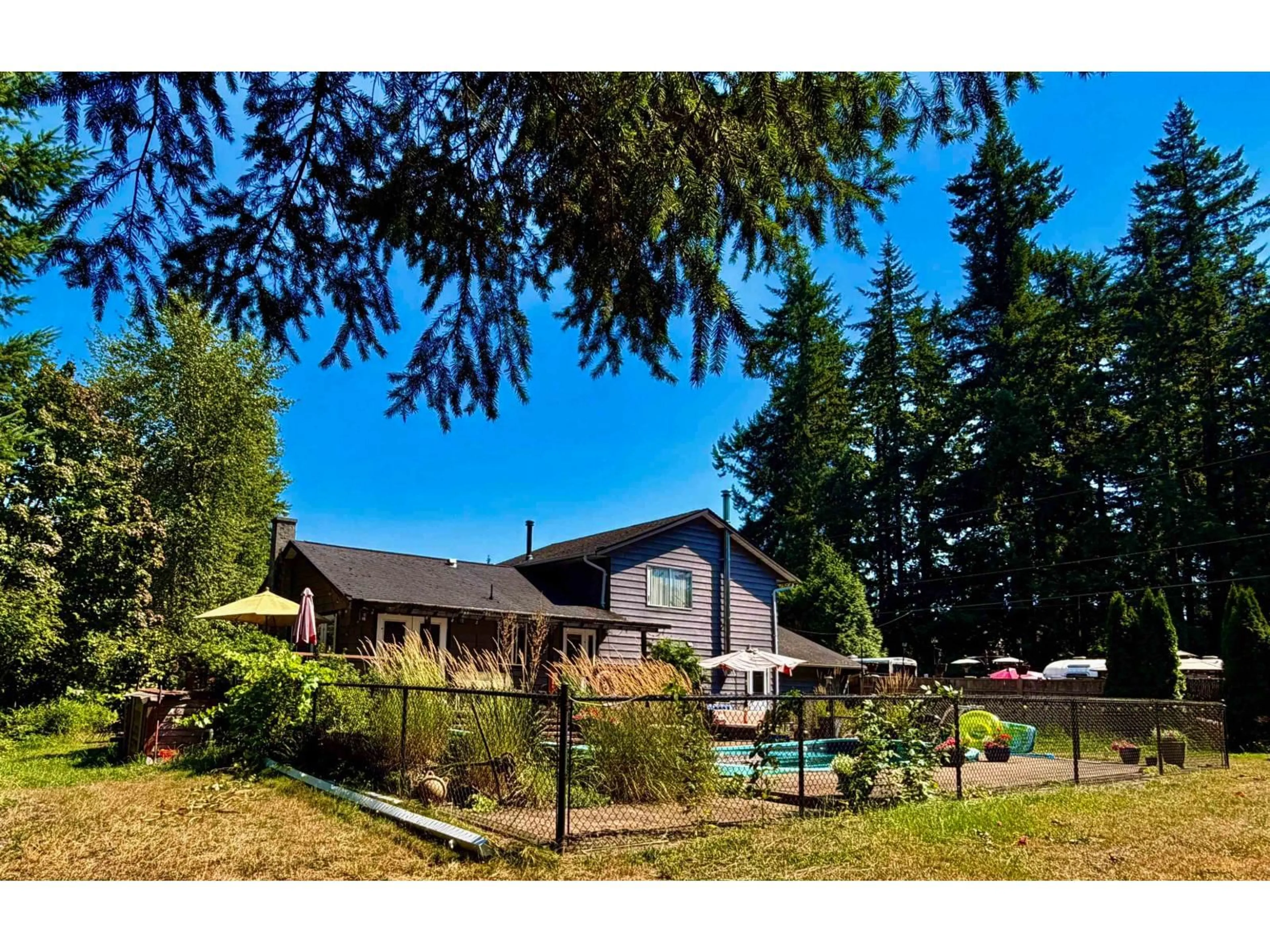 Patio, unknown for 5307 246A STREET, Langley British Columbia V2Z1H6