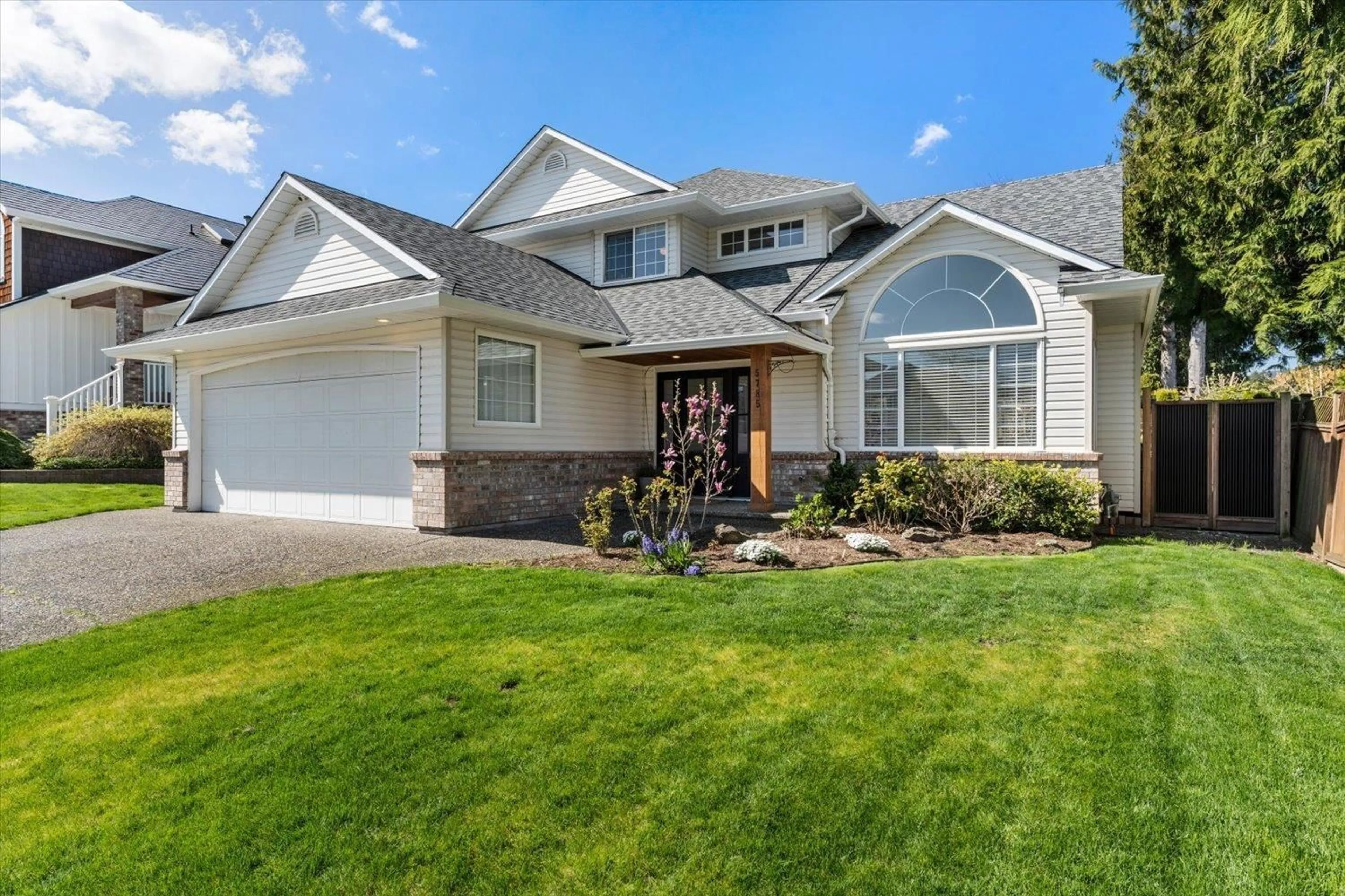 Home with vinyl exterior material, street for 5785 CANTERBURY DRIVE, Chilliwack British Columbia V2R3B9