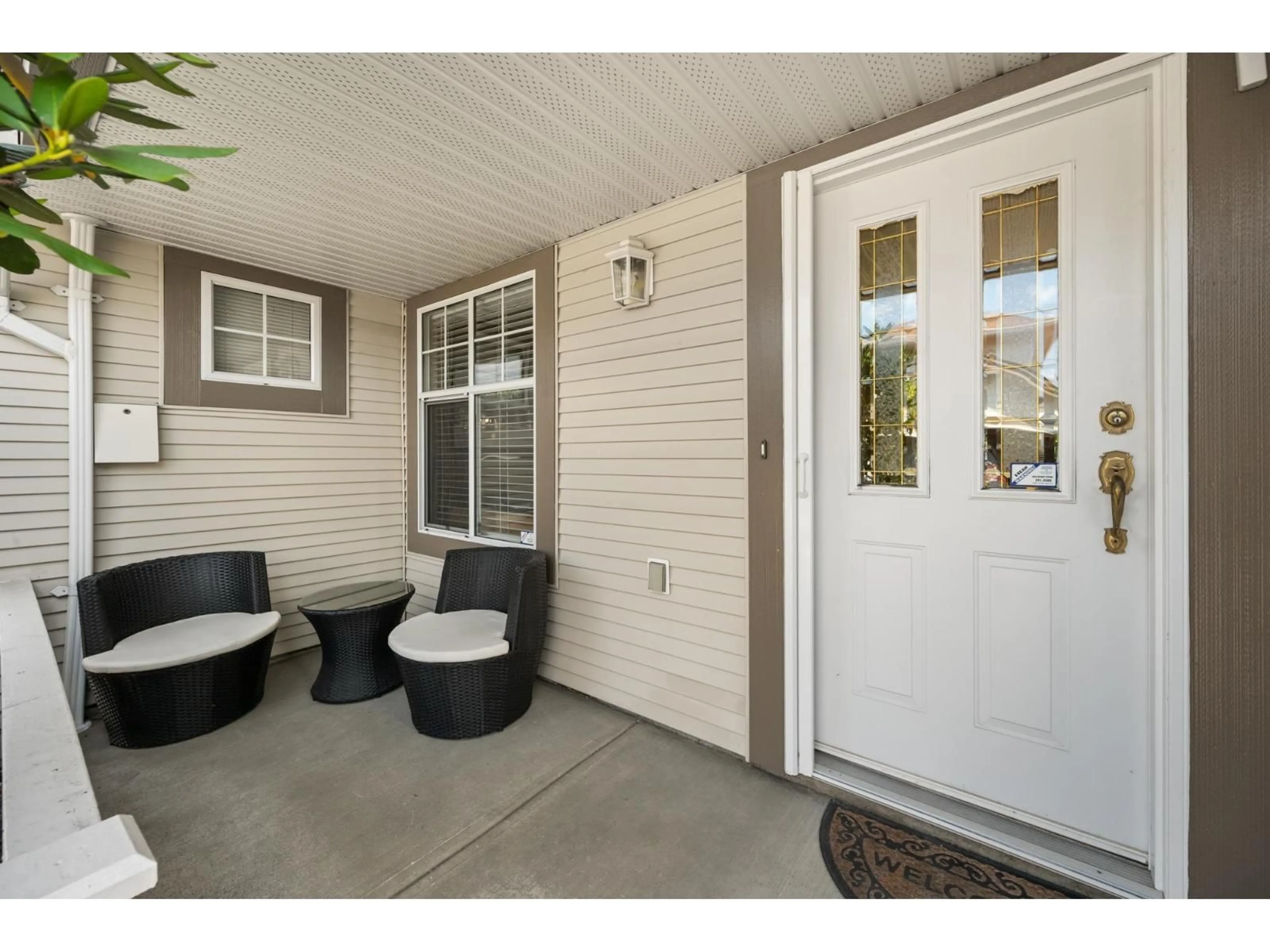 Indoor entryway for 10 - 20751 87 AVENUE, Langley British Columbia V1M2X3