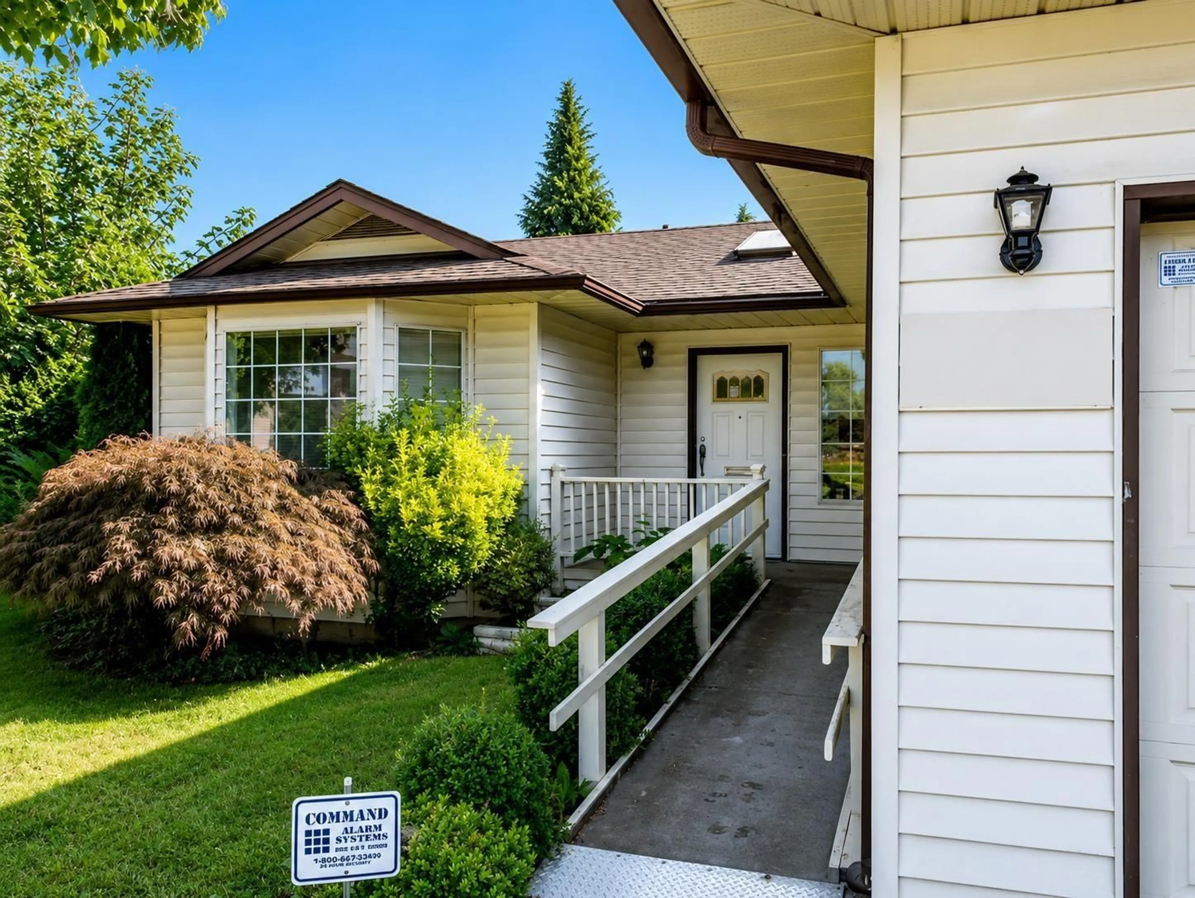 Home with vinyl exterior material, street for 9493 FLETCHER STREET, Chilliwack British Columbia V2P7V4