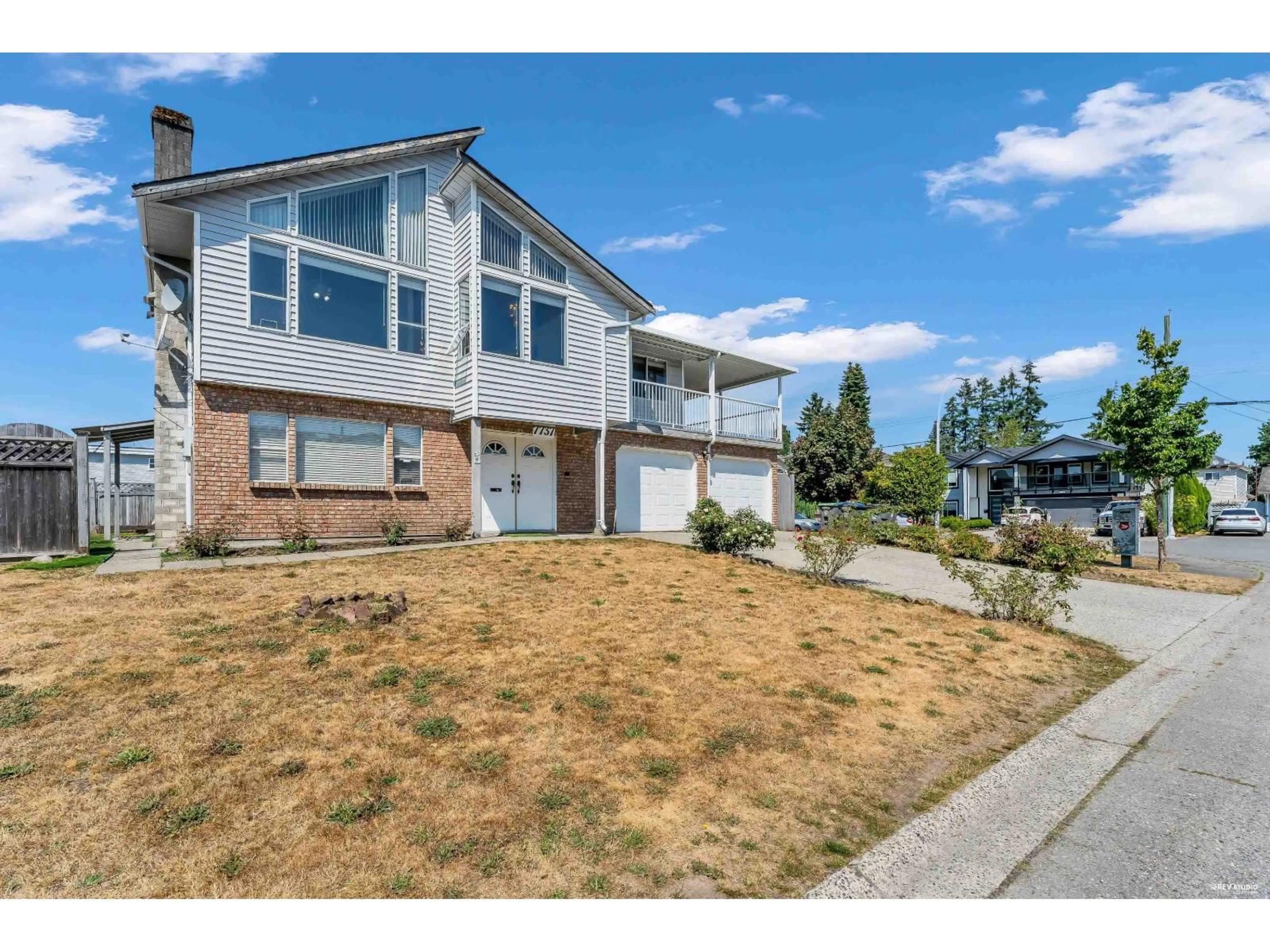 Home with vinyl exterior material, street for 7737 123A STREET, Surrey British Columbia V3W9H2