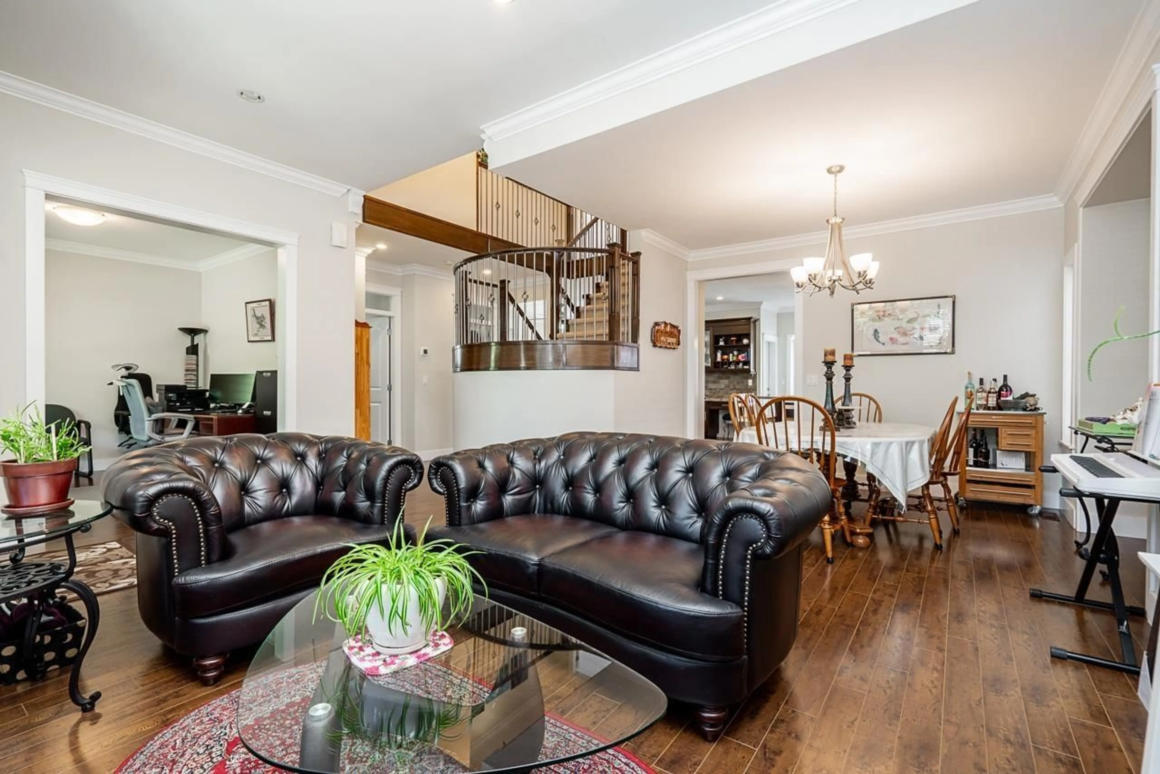 Living room with furniture, unknown for 19338 72A AVENUE, Surrey British Columbia V4N5X9