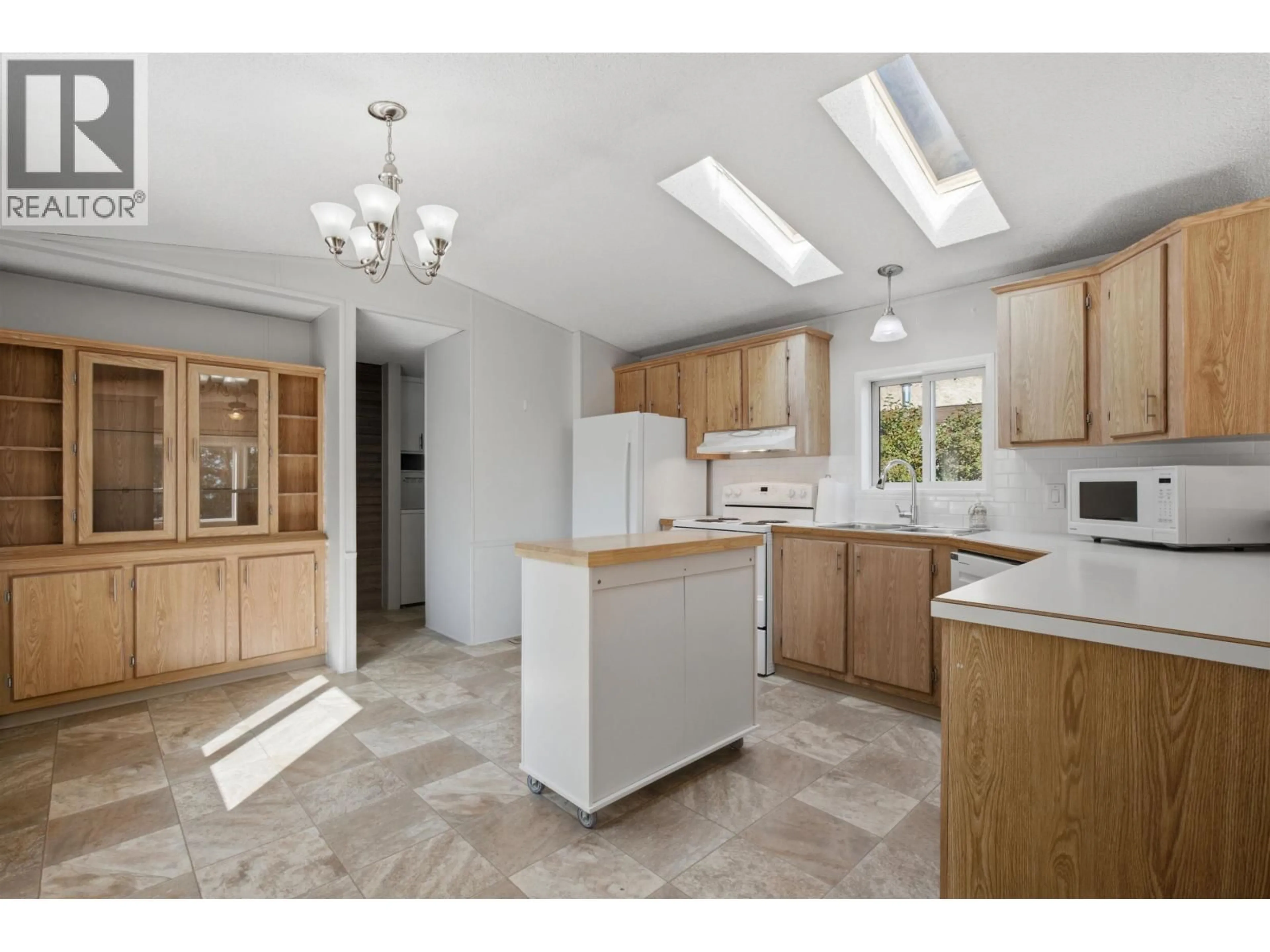Open concept kitchen, unknown for 22 - 803 HODGSON ROAD, Williams Lake British Columbia V2G3R2
