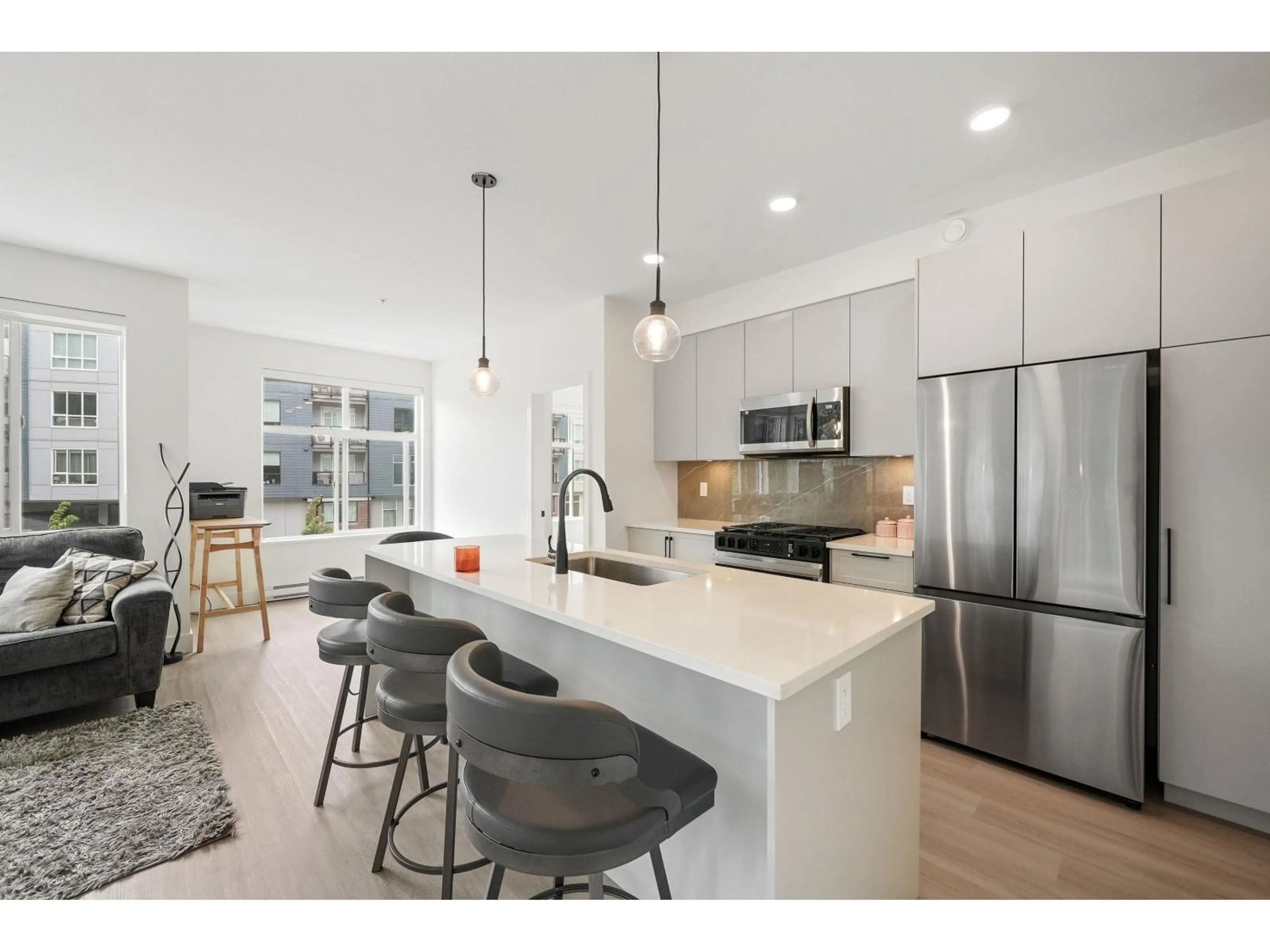 Open concept kitchen, unknown for 317 - 3528 146A STREET, Surrey British Columbia V4P0H4