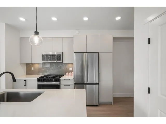 317 - 3528 146A STREET, Surrey 5