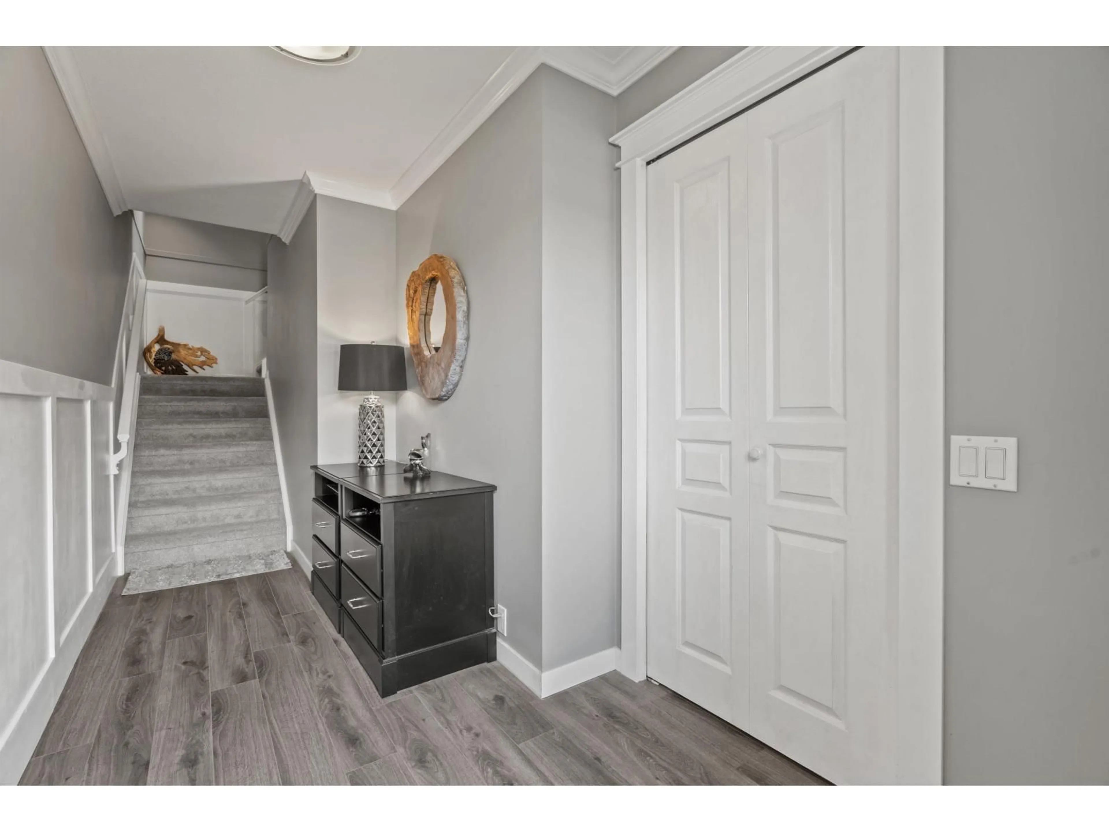 Indoor entryway for 11 - 31406 UPPER MACLURE ROAD, Abbotsford British Columbia V2T5L8