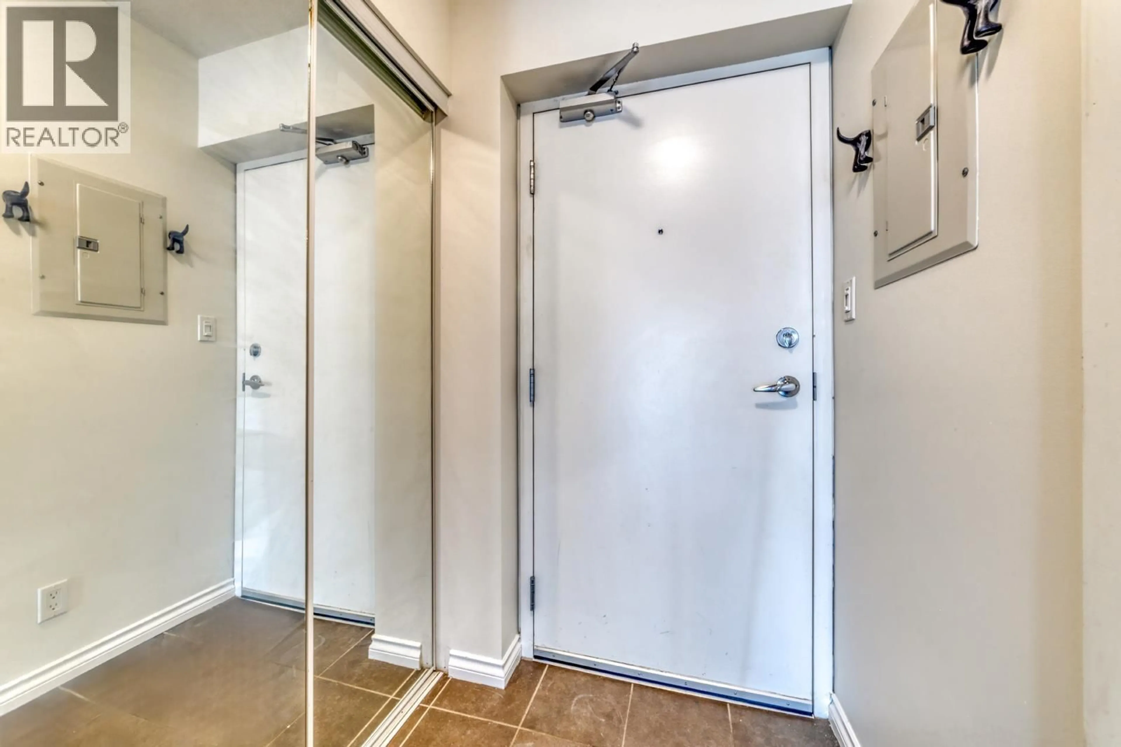Indoor entryway for 1706 - 1178 HEFFLEY CRESCENT, Coquitlam British Columbia V3B0A7