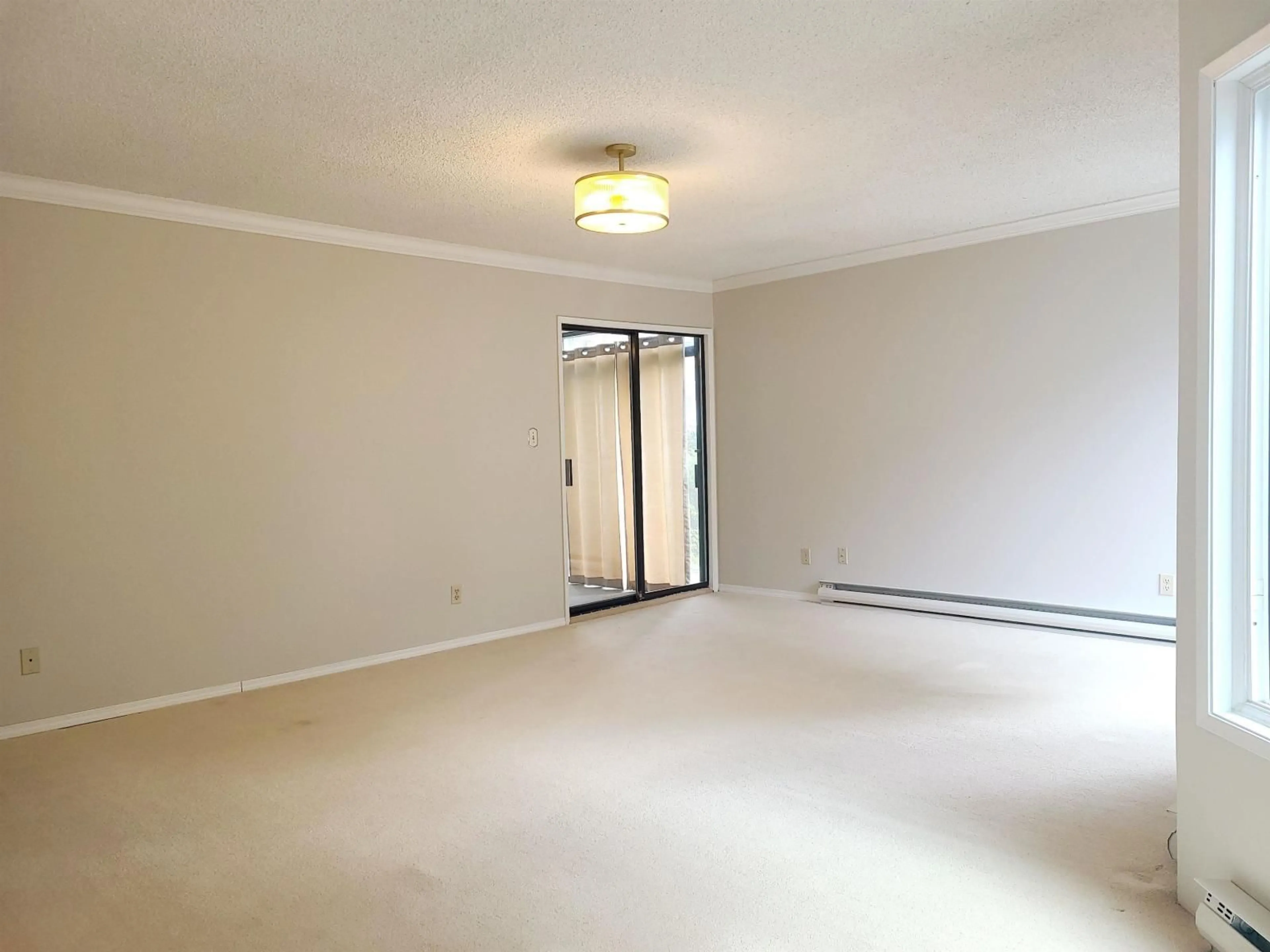A pic of a room for 111 - 1521 BLACKWOOD STREET, White Rock British Columbia V4B3V6