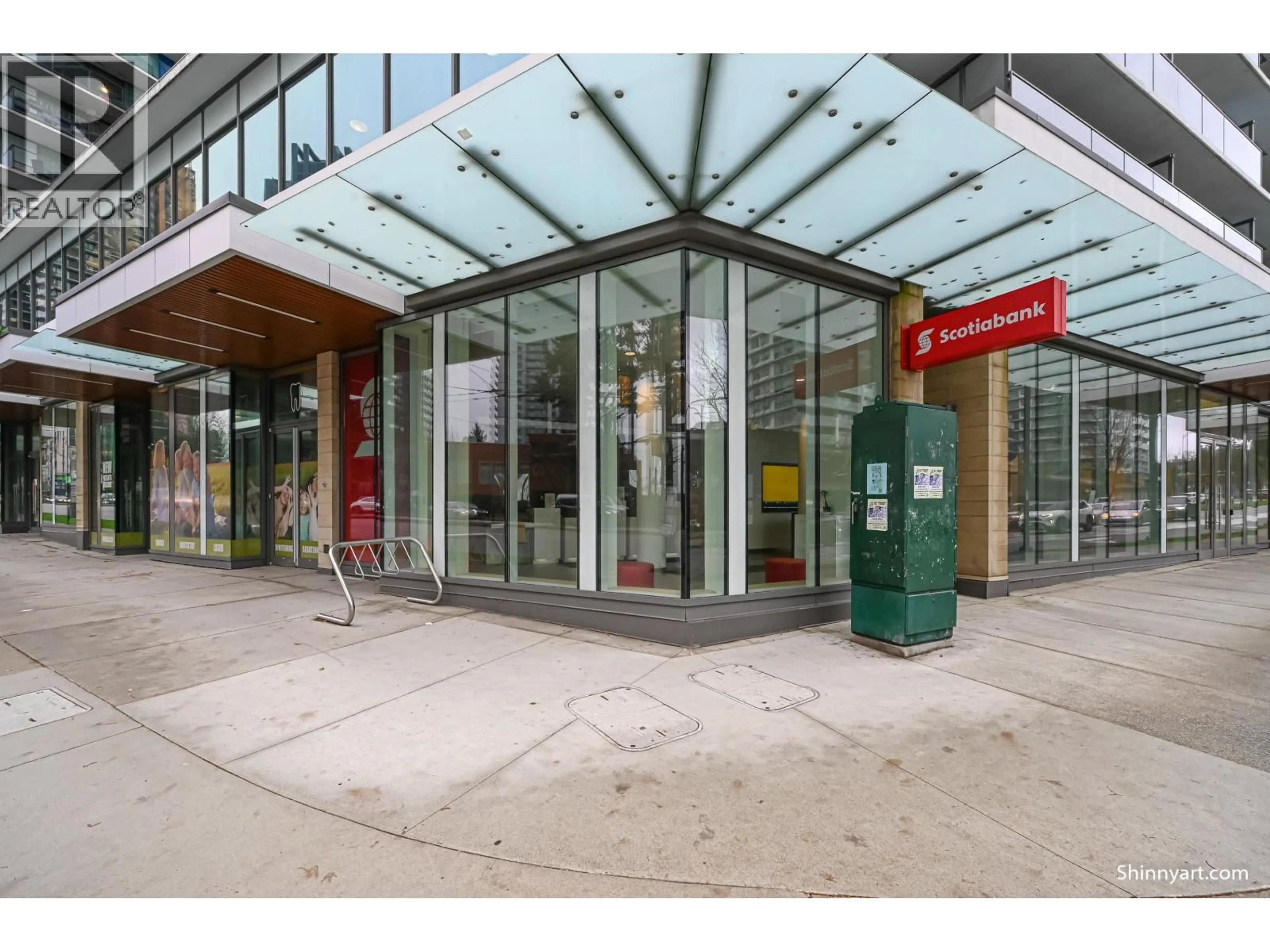 Indoor foyer for 1409 - 8189 CAMBIE STREET, Vancouver British Columbia V6P0G6