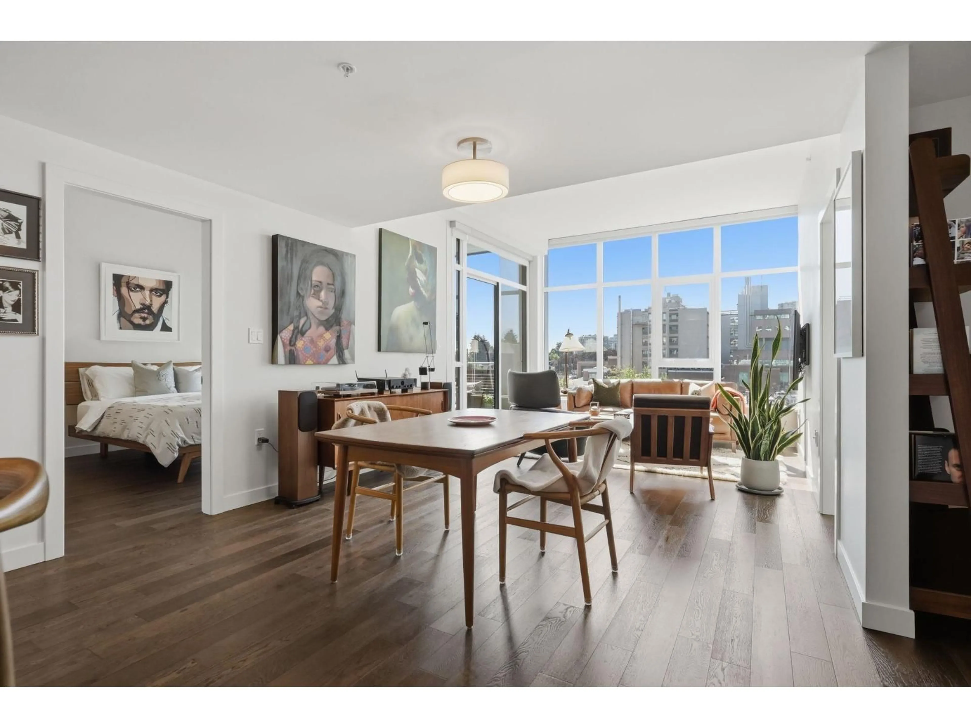 Dining room, wood/laminate floor for 416 - 1526 FINLAY STREET, White Rock British Columbia V4B4L9