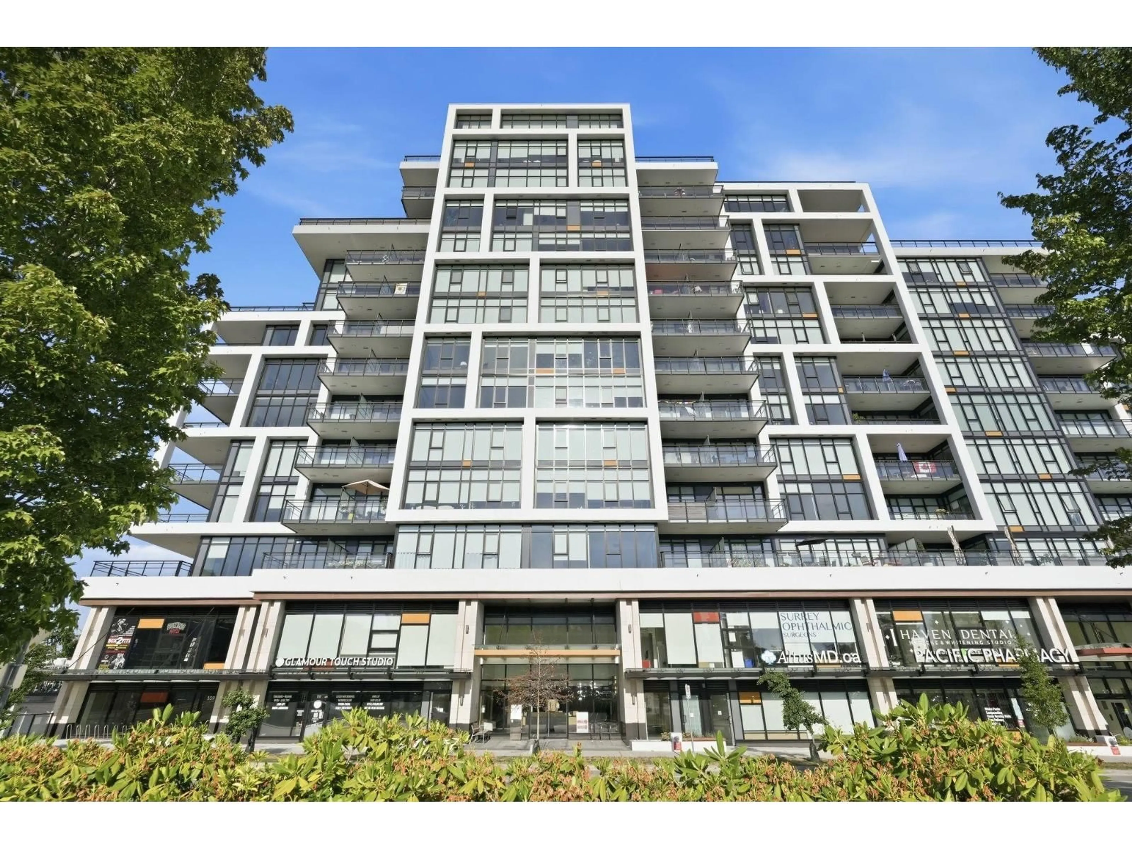 Indoor foyer for 416 - 1526 FINLAY STREET, White Rock British Columbia V4B4L9