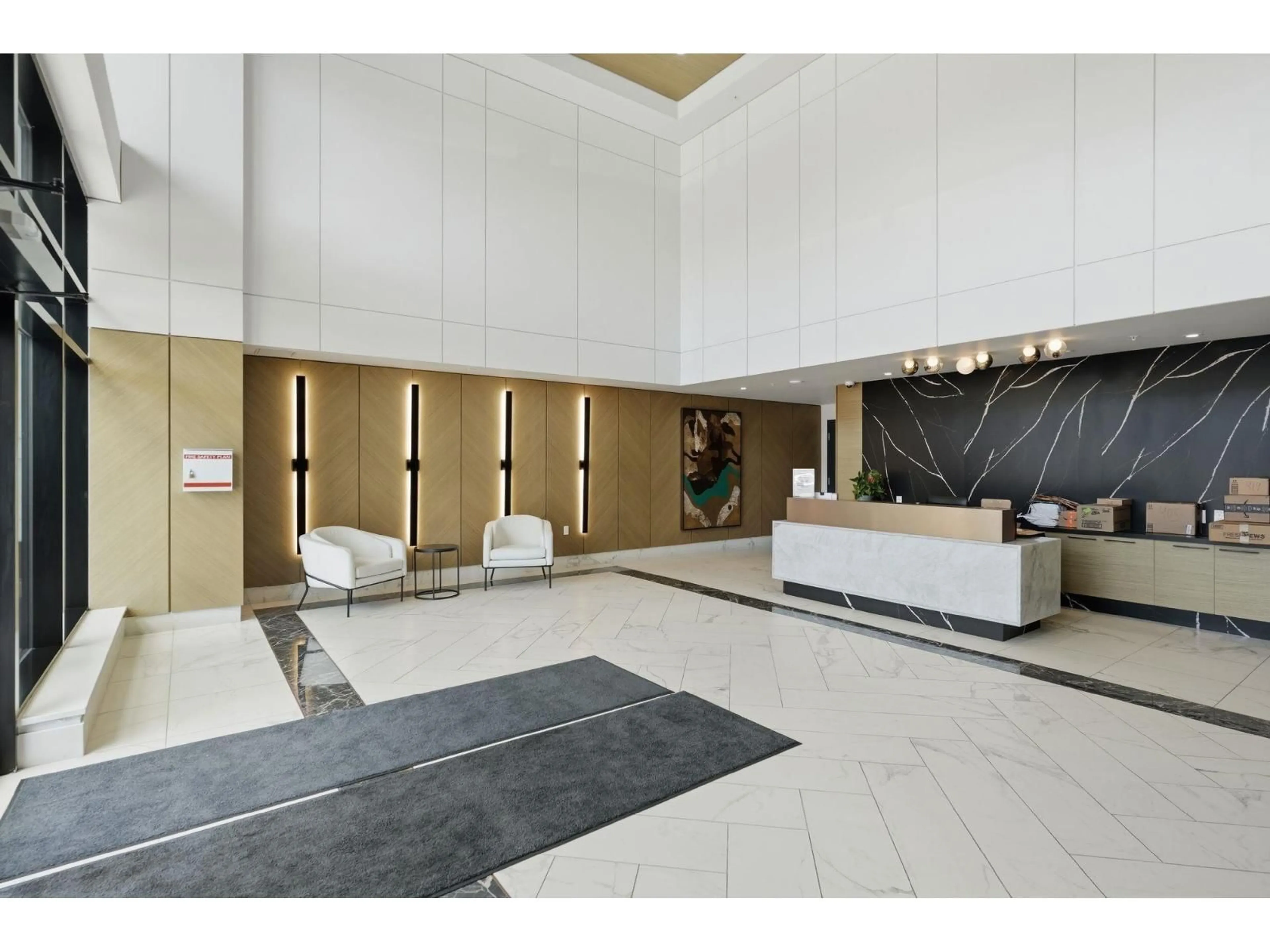 Lobby for 416 - 1526 FINLAY STREET, White Rock British Columbia V4B4L9