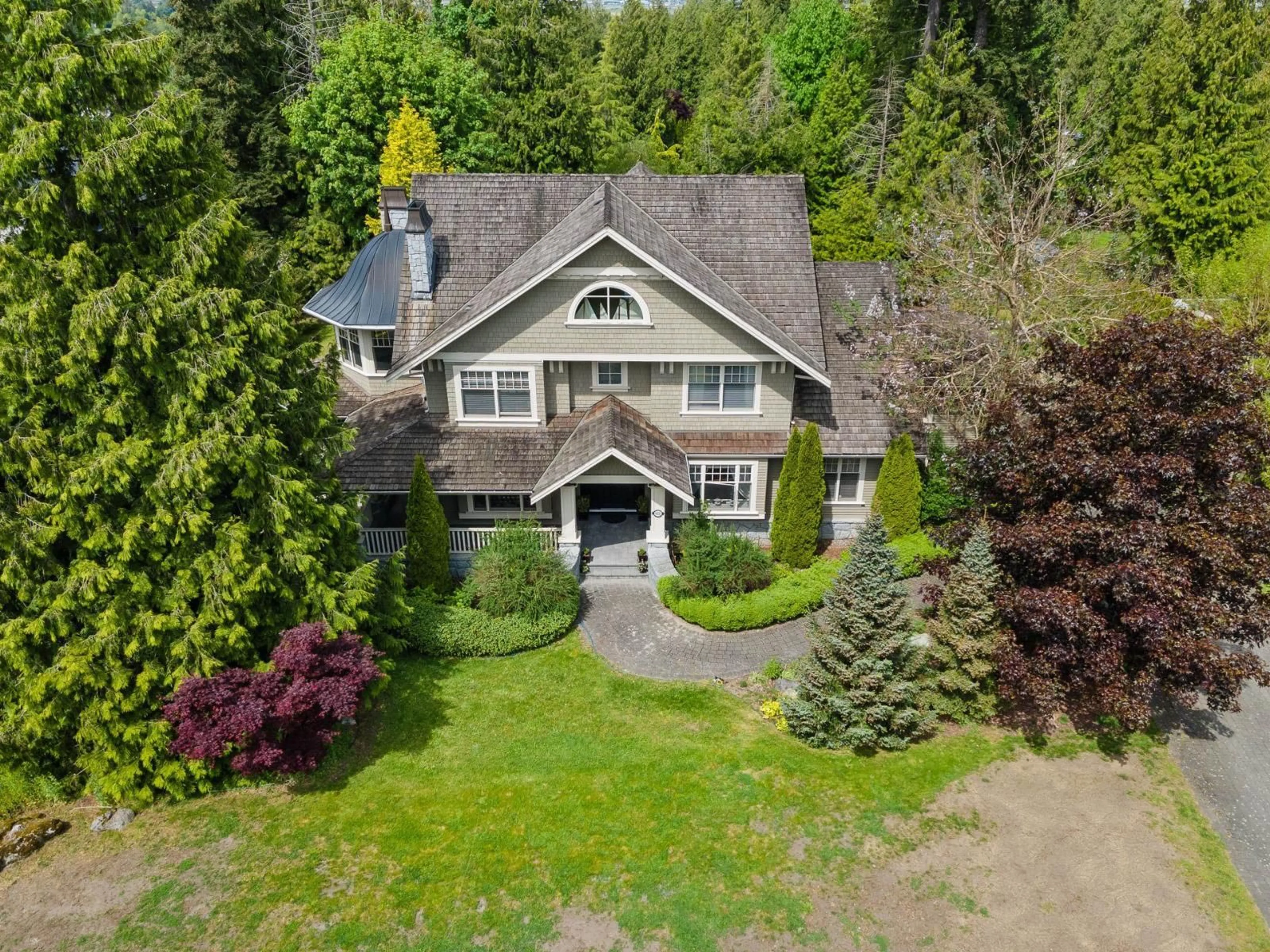 A pic from outside/outdoor area/front of a property/back of a property/a pic from drone, unknown for 16211 29 AVENUE, Surrey British Columbia V3Z9X4