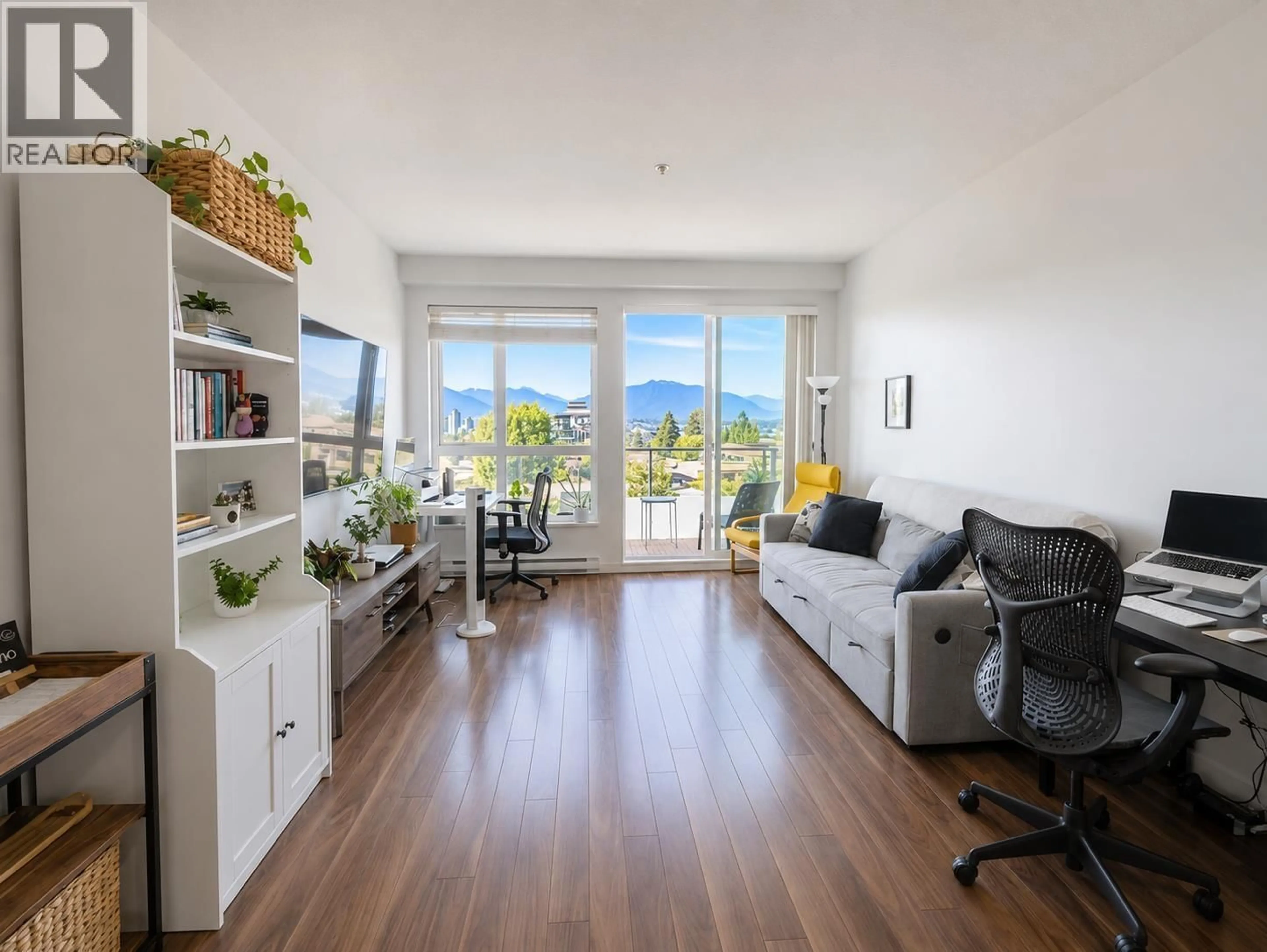 Living room with furniture, unknown for PH15 - 5388 GRIMMER STREET, Burnaby British Columbia V5H0B9