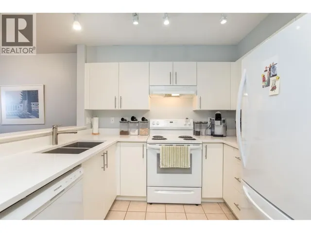313 - 147 1ST STREET, North Vancouver 3