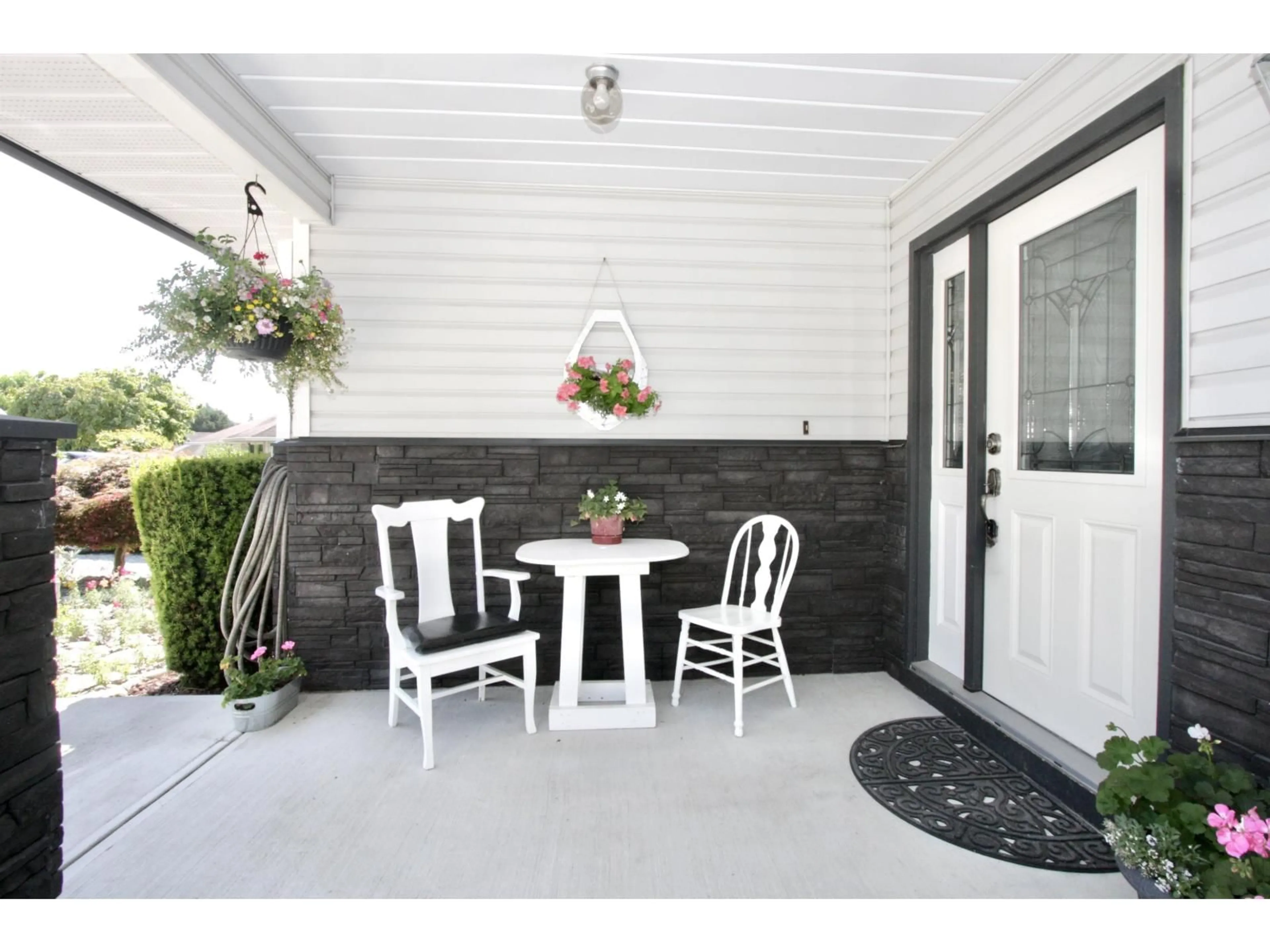 Patio, street for 3911 WATERTON CRESCENT, Abbotsford British Columbia V3G1J9