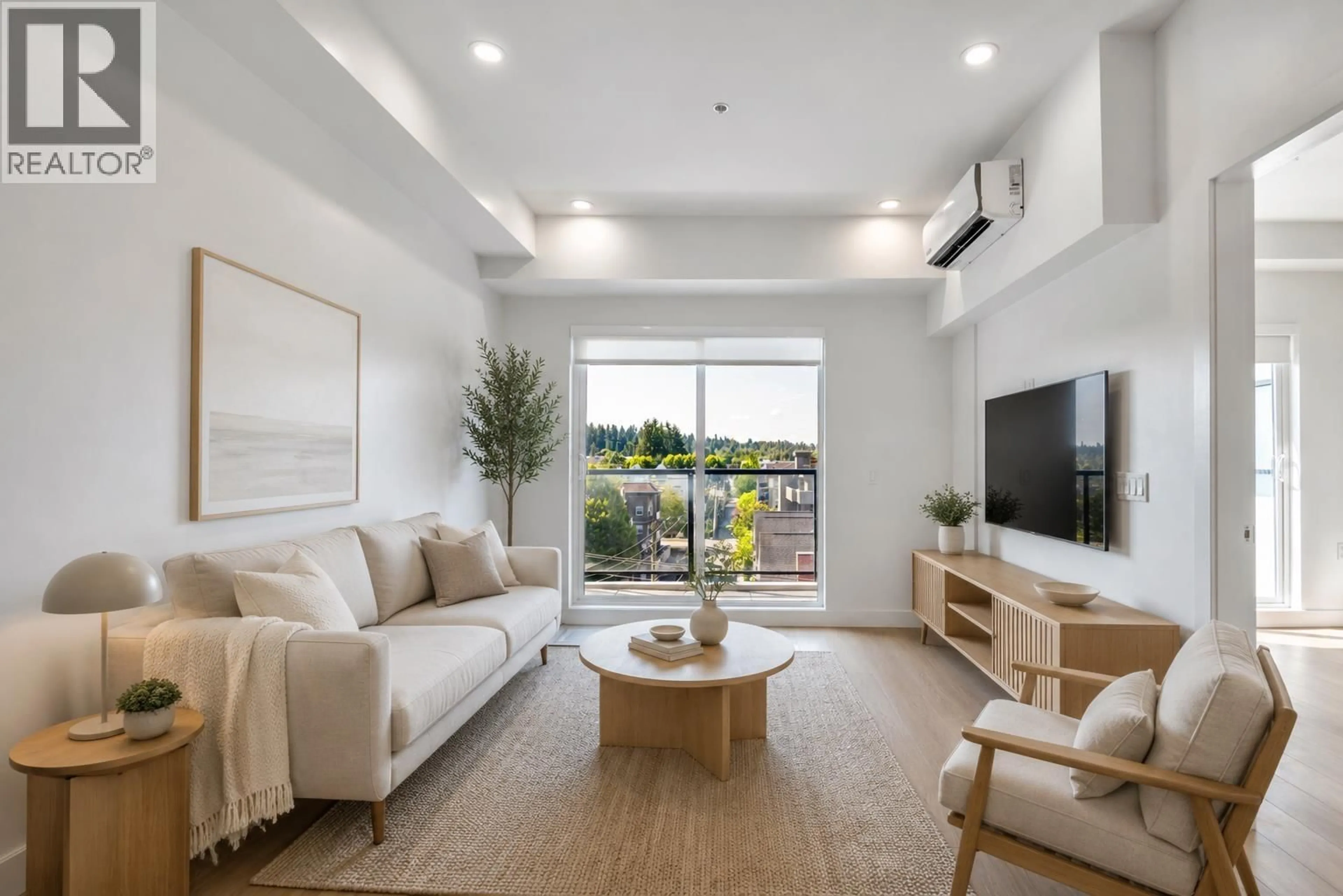 Living room with furniture, unknown for 504 - 2331 KELLY AVENUE, Port Coquitlam British Columbia V3C1Y3