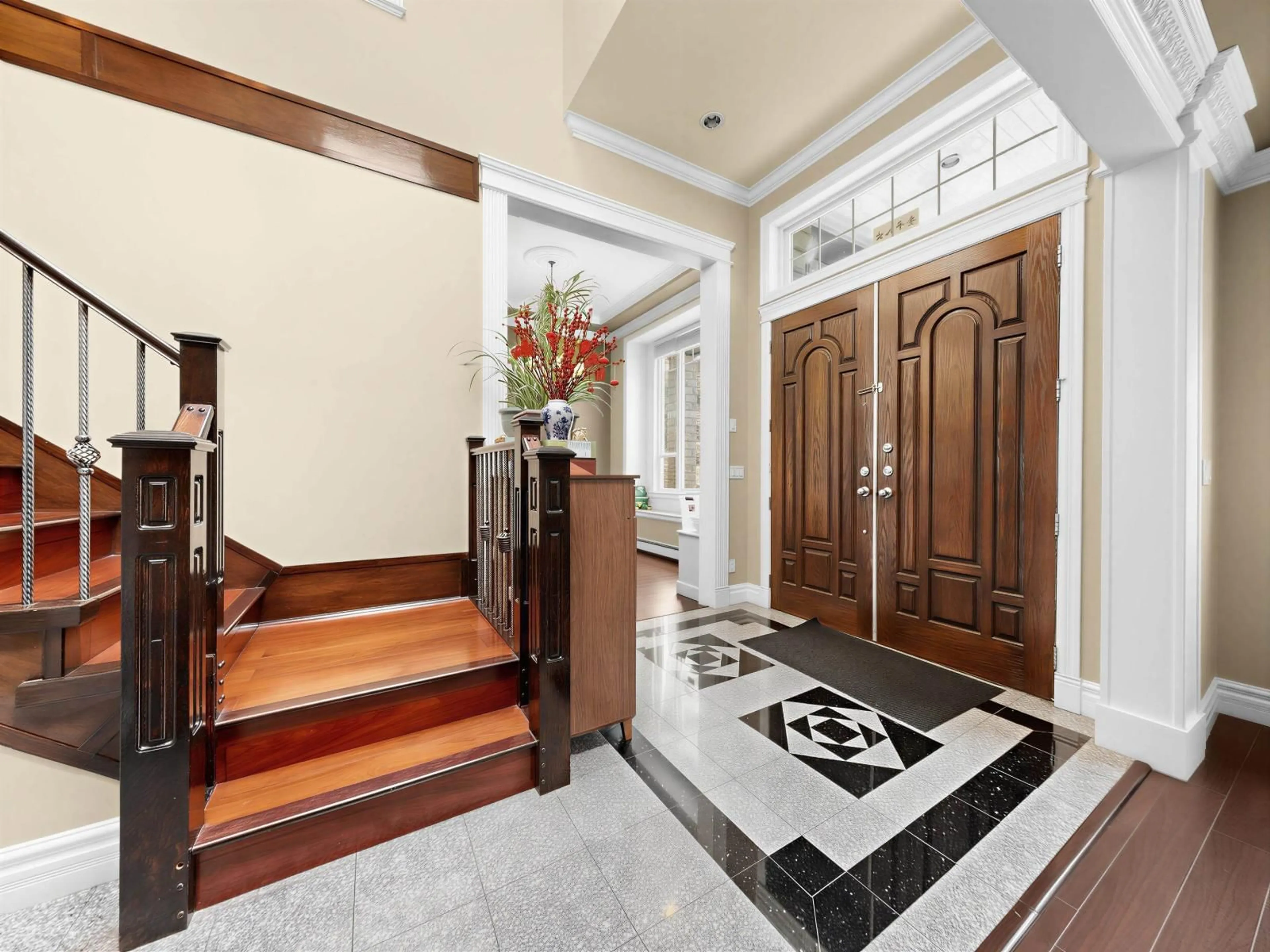 Indoor entryway for 9280 134 STREET, Surrey British Columbia V3V5S2