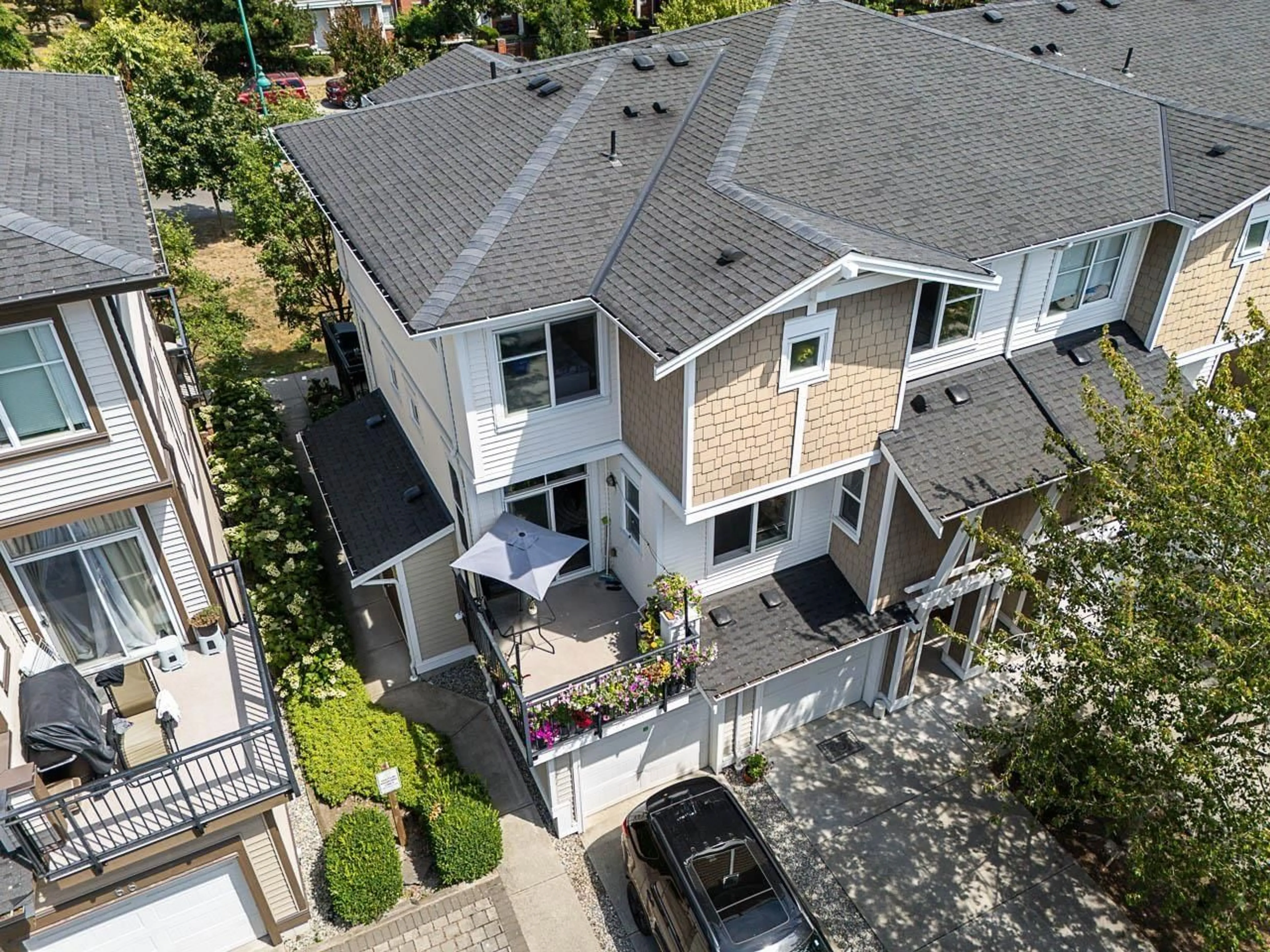 A pic from outside/outdoor area/front of a property/back of a property/a pic from drone, unknown for 68 - 19433 68 AVENUE, Surrey British Columbia V4N6M8