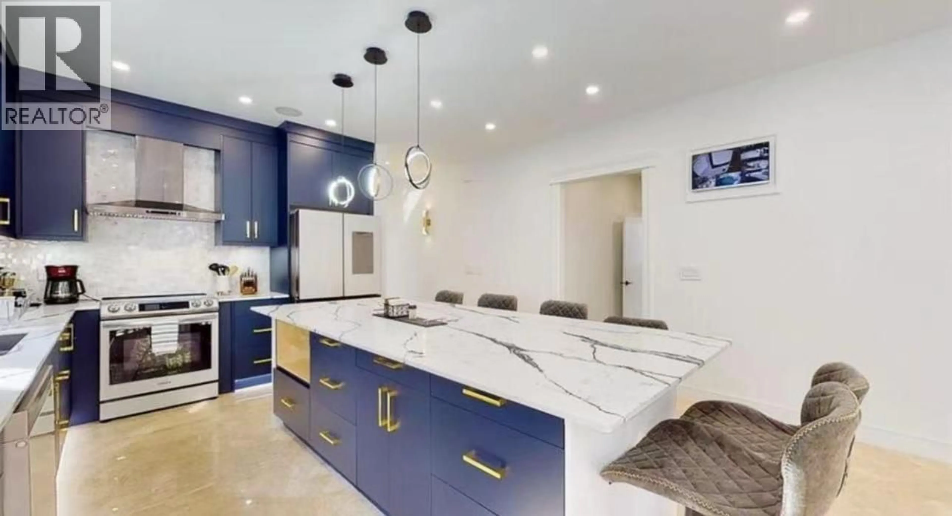 Contemporary kitchen, ceramic/tile floor for 2 - 1102 LARGO ROAD, Roberts Creek British Columbia V0N2W2