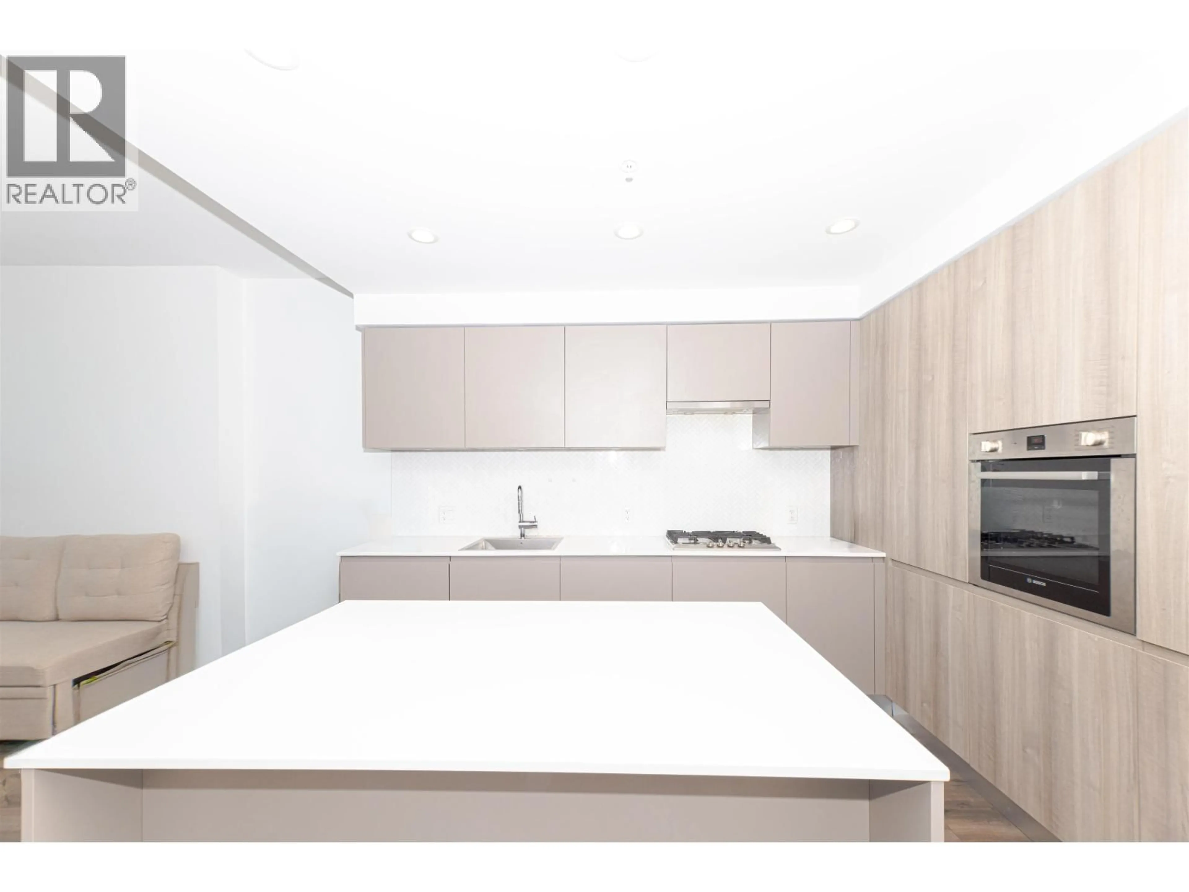 Standard kitchen, wood/laminate floor for 1604 - 3833 EVERGREEN PLACE, Burnaby British Columbia V3J0M2