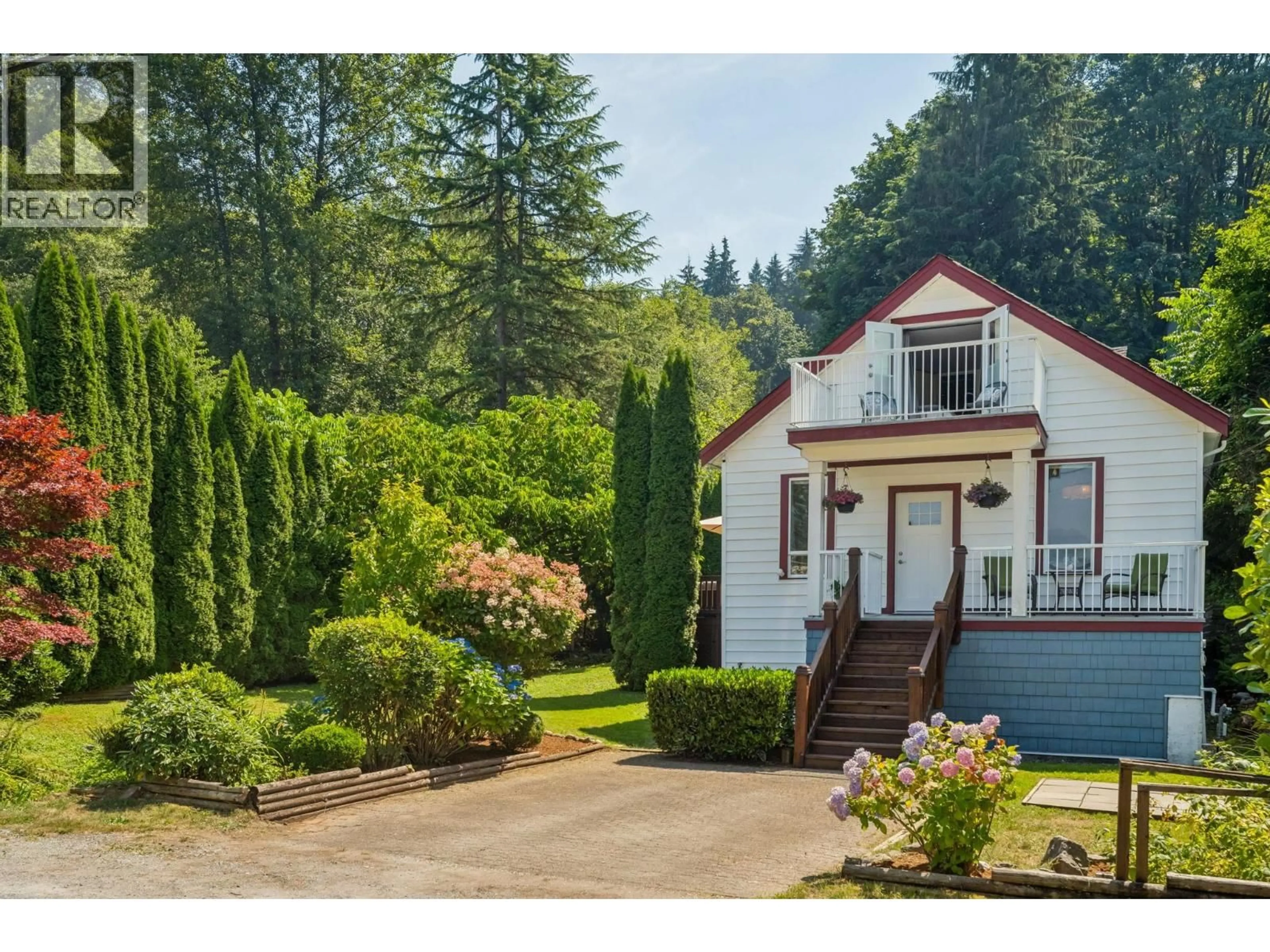 Home with vinyl exterior material, street for 2813 JANE STREET, Port Moody British Columbia V3H2K7