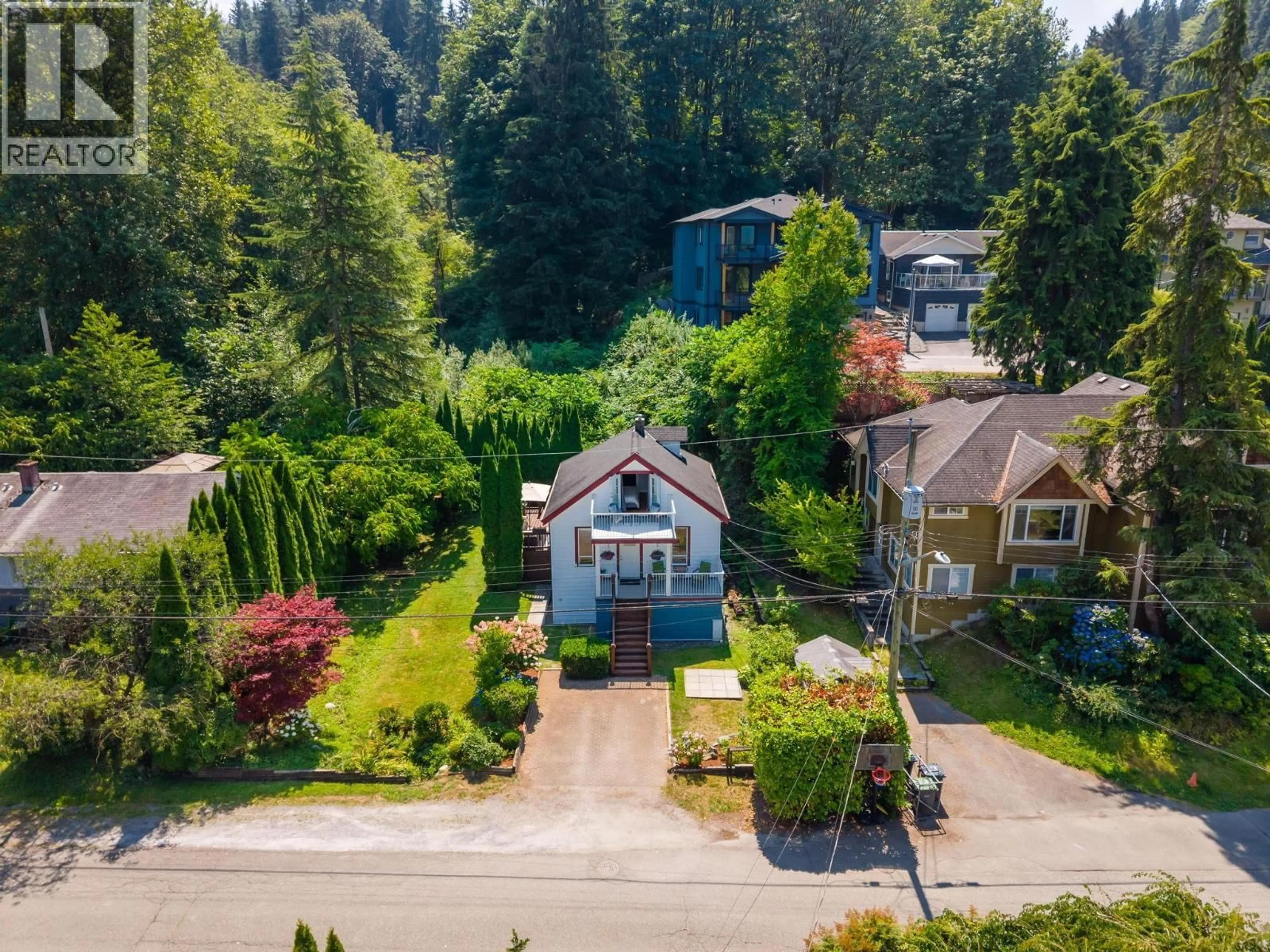 A pic from outside/outdoor area/front of a property/back of a property/a pic from drone, street for 2813 JANE STREET, Port Moody British Columbia V3H2K7