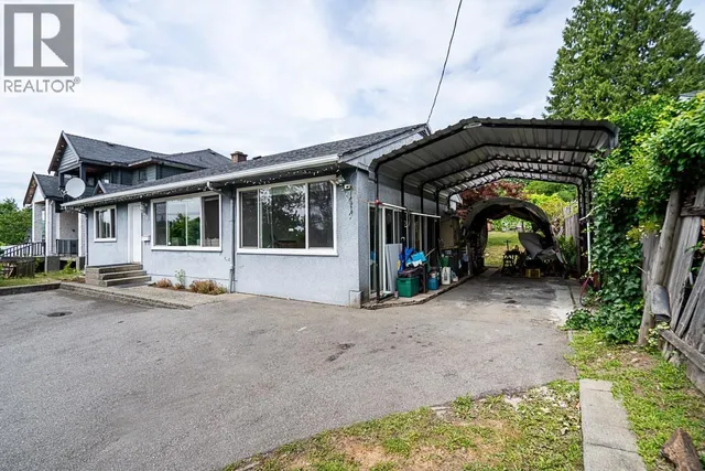 711 ALDERSON AVENUE, Coquitlam 3