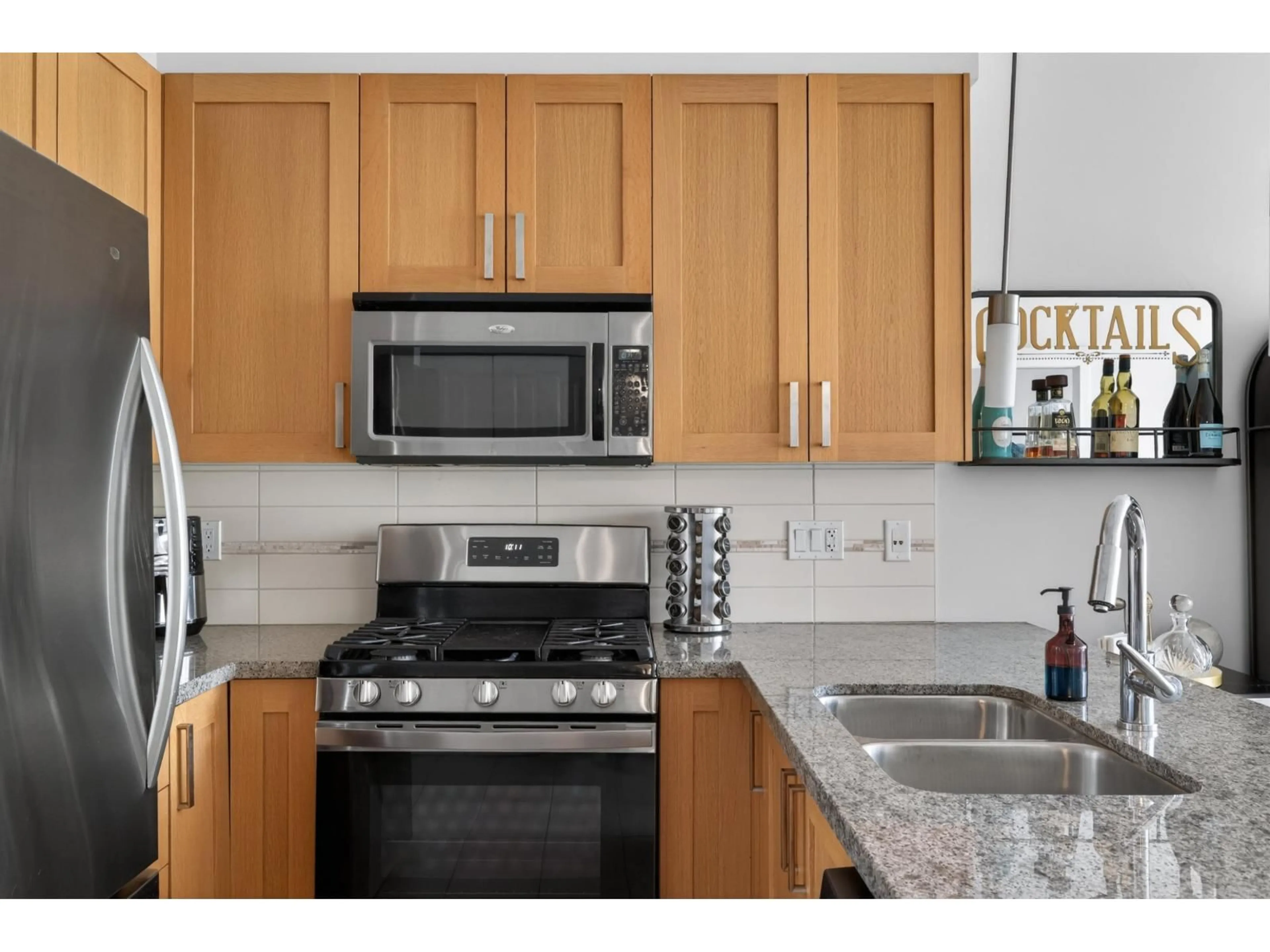 Standard kitchen, unknown for 329 - 15918 26 AVENUE, Surrey British Columbia V3Z5K3