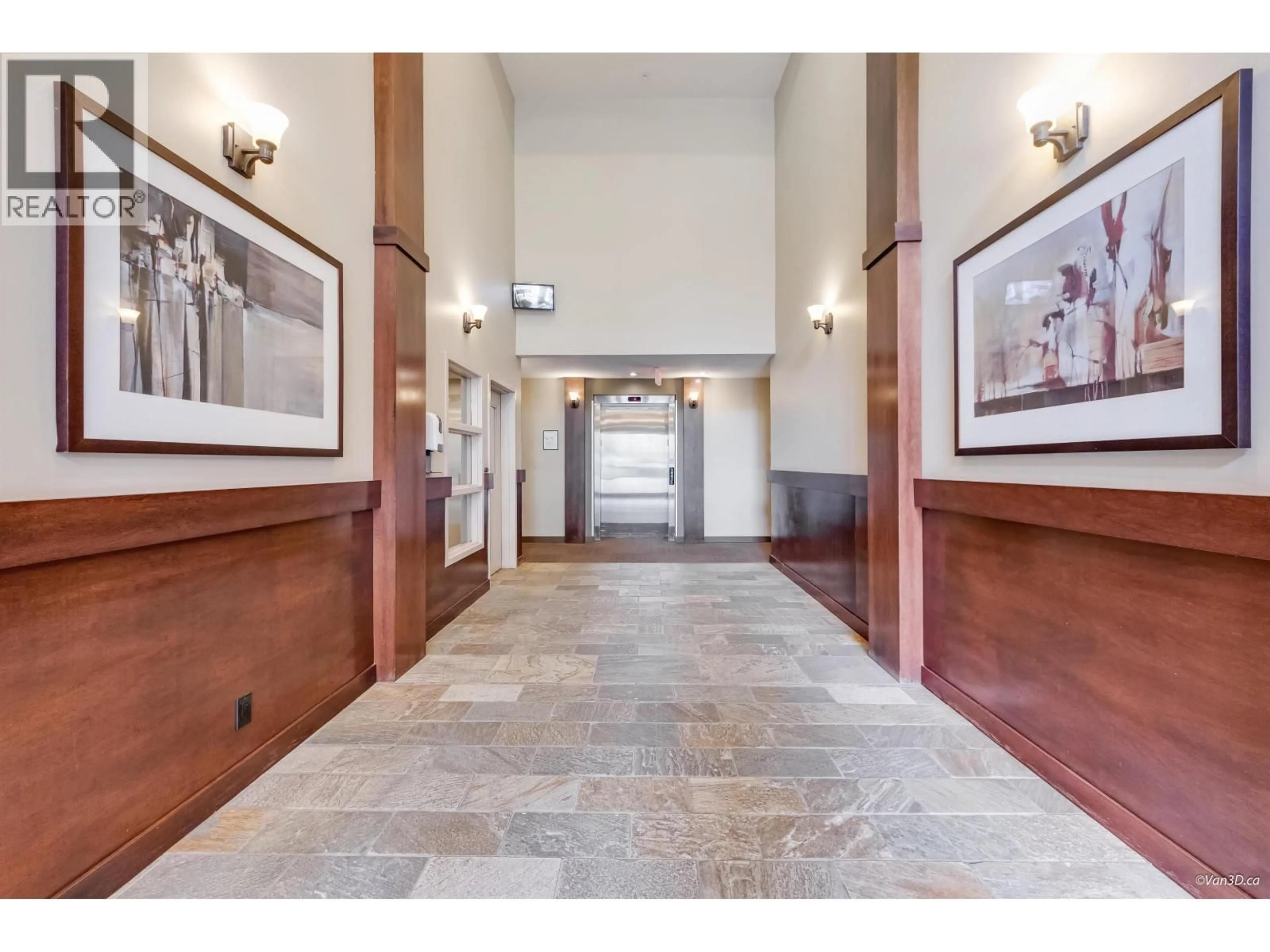 Indoor foyer for 401 - 275 ROSS DRIVE, New Westminster British Columbia V3L0B6