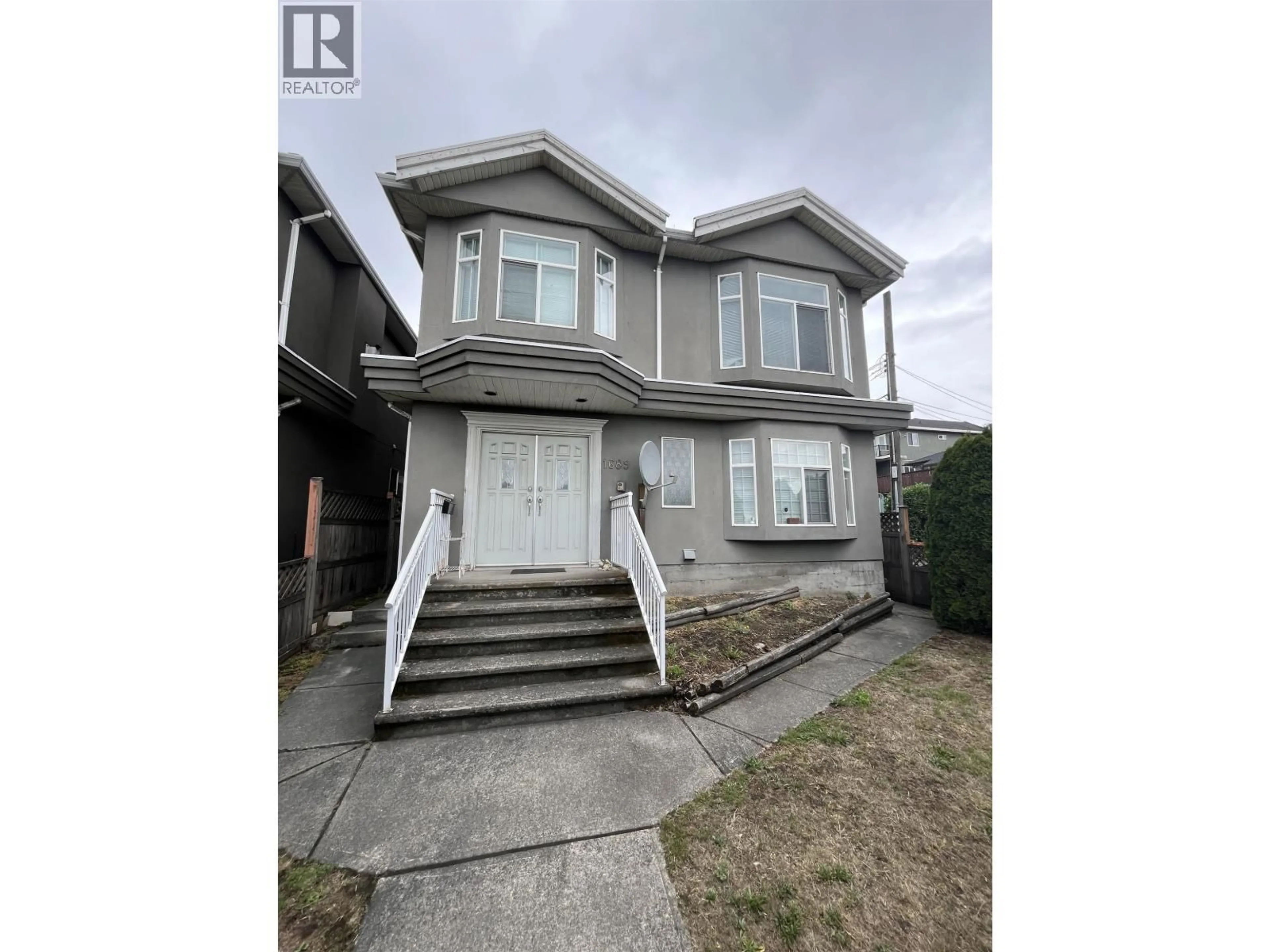 Unknown for 1689 MARINE DRIVE, Vancouver British Columbia V5P2R5