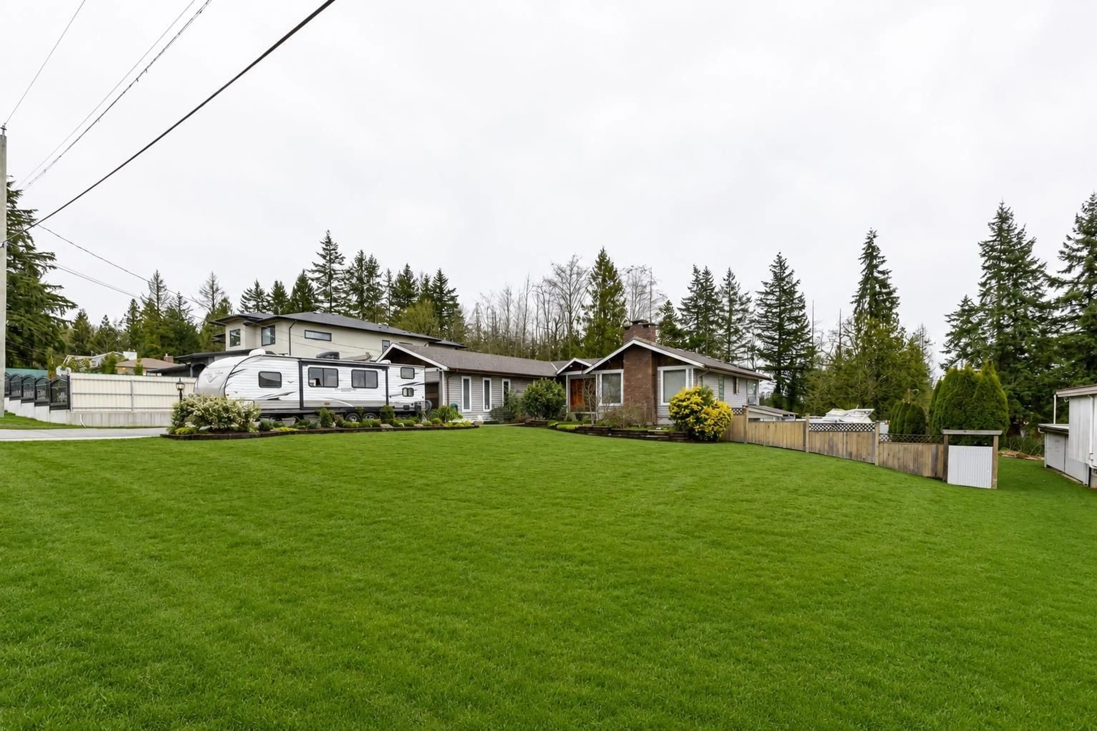 A pic from outside/outdoor area/front of a property/back of a property/a pic from drone, mountain view for 7262 209A STREET, Langley British Columbia V2Y2E4