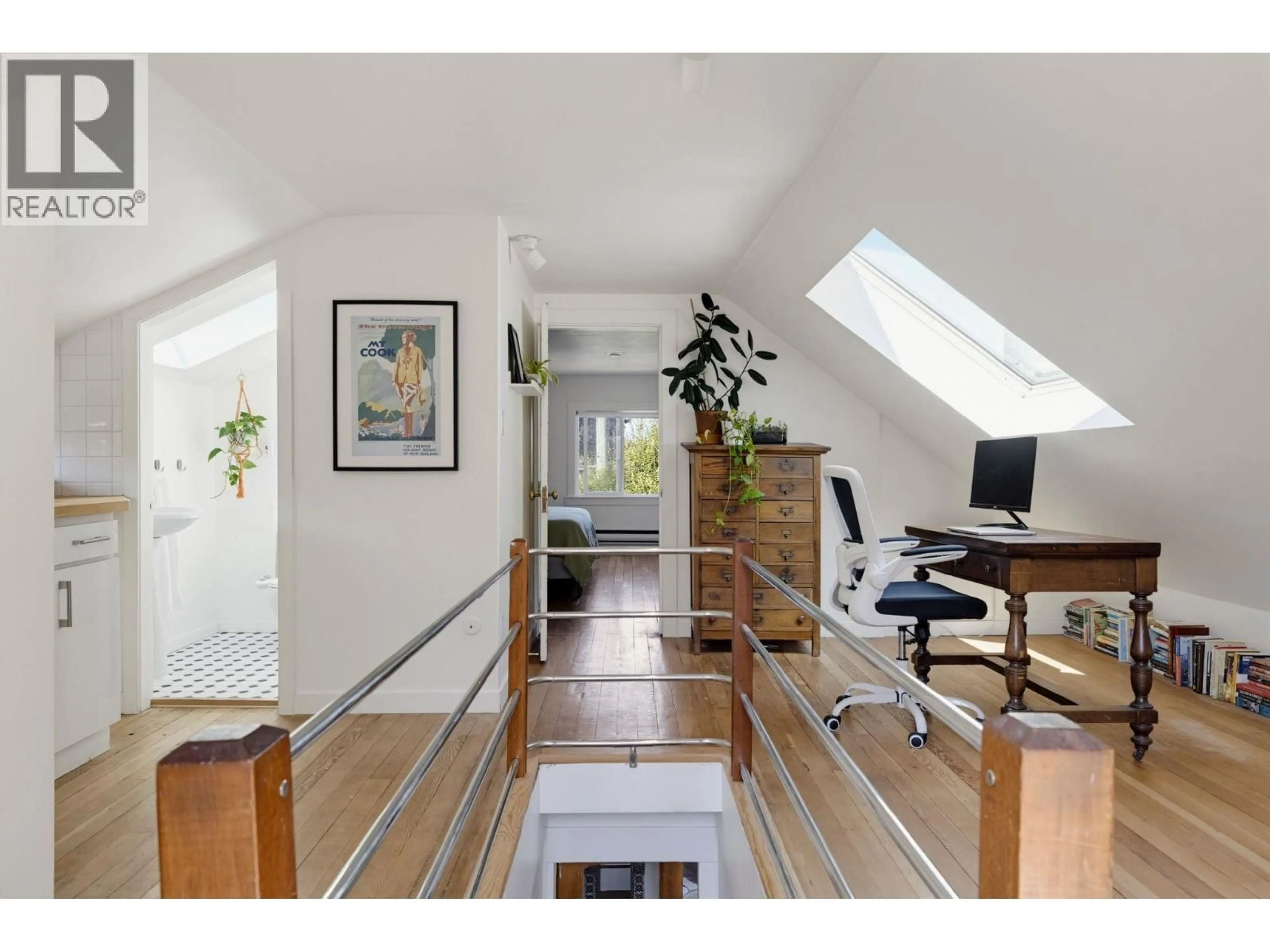 A pic of a room for 268 NANAIMO STREET, Vancouver British Columbia V5L3G4
