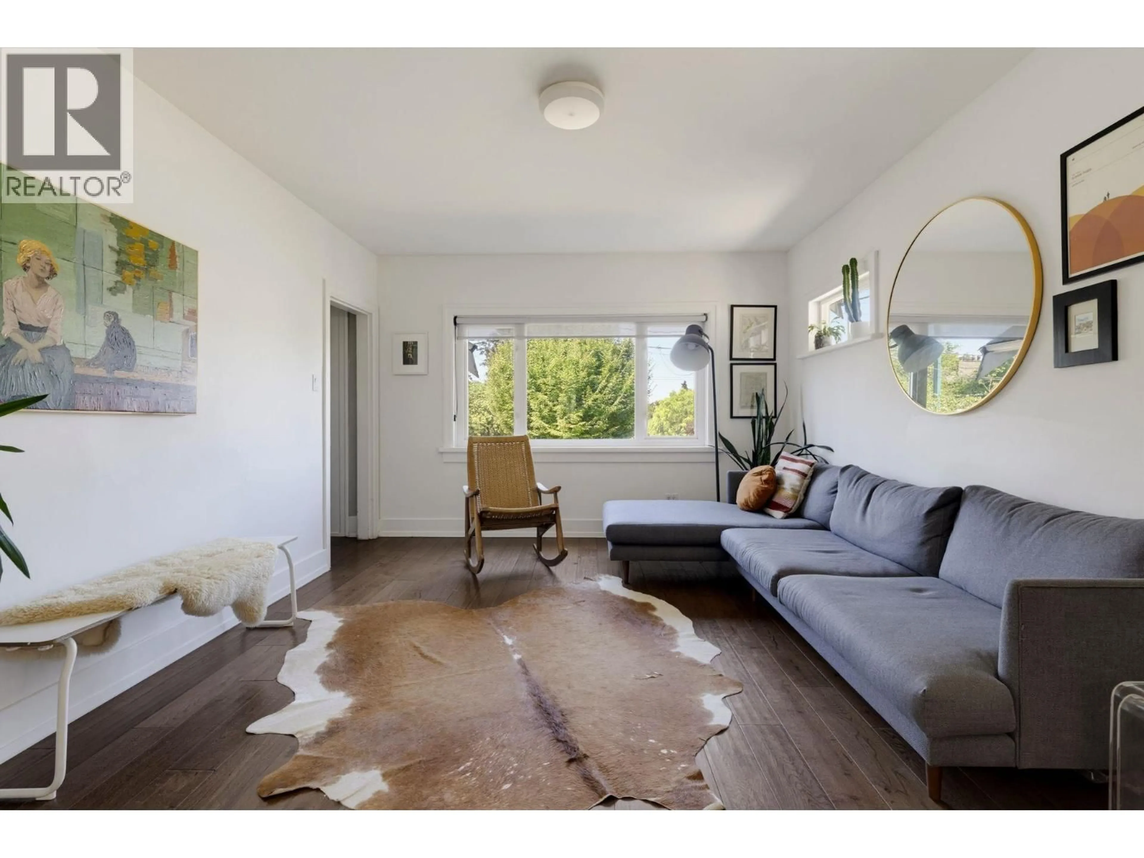 Living room with furniture, unknown for 268 NANAIMO STREET, Vancouver British Columbia V5L3G4