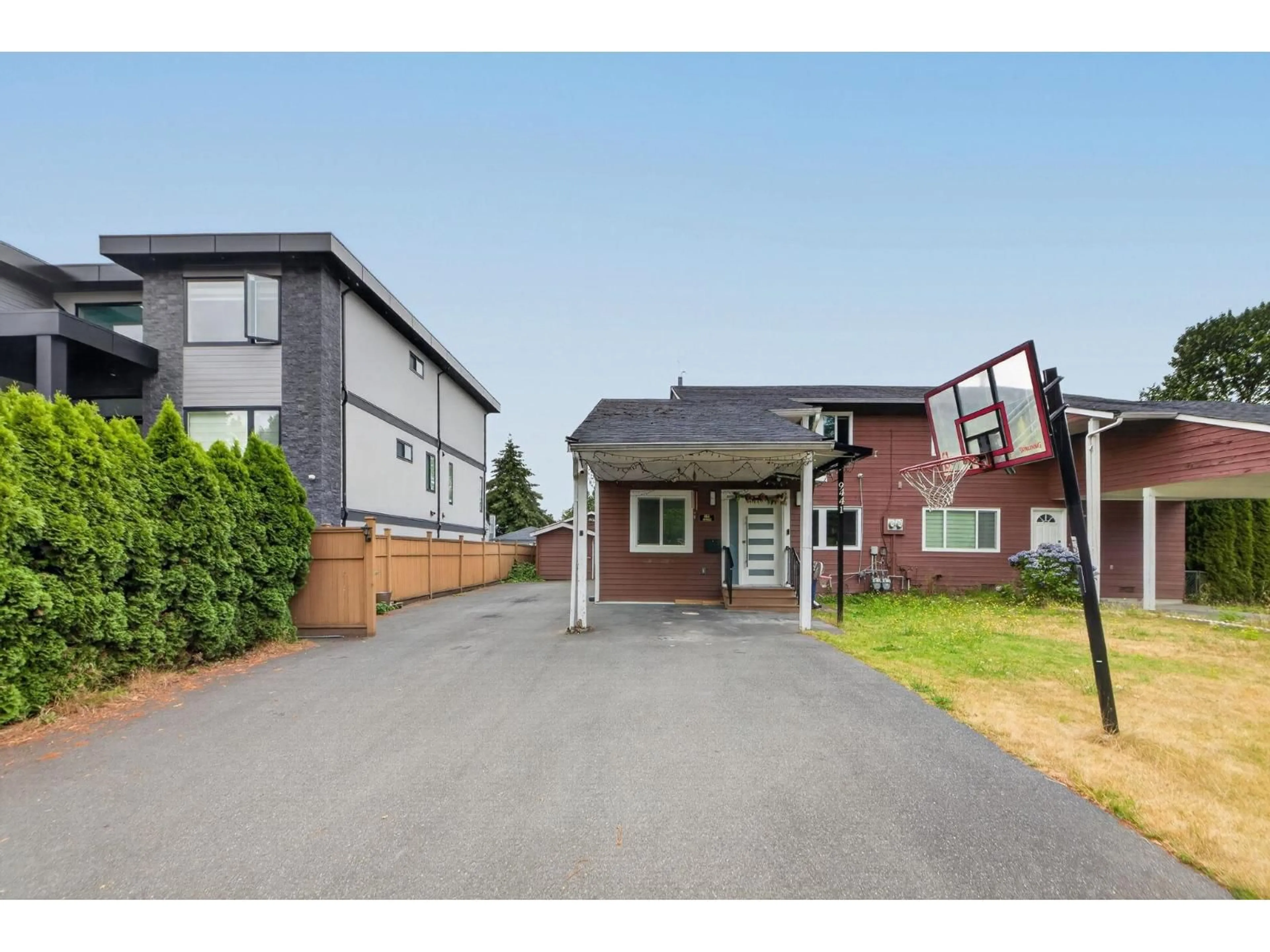 Unknown for 9441 132A STREET, Surrey British Columbia V3V6W3