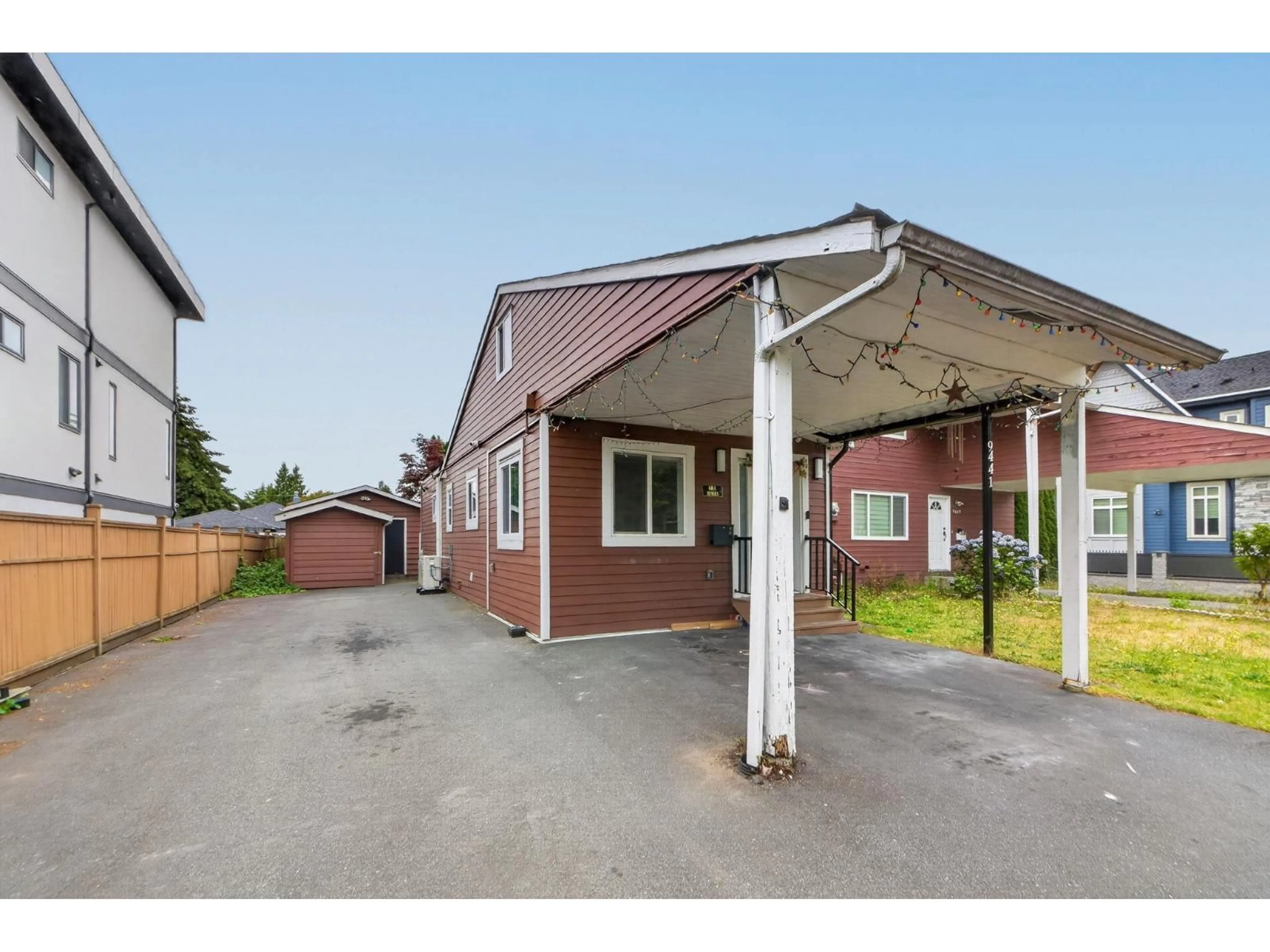 A pic from outside/outdoor area/front of a property/back of a property/a pic from drone, street for 9441 132A STREET, Surrey British Columbia V3V6W3