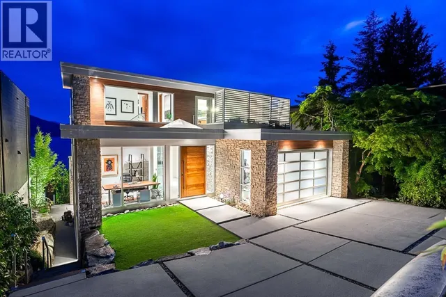 53 BRUNSWICK BEACH ROAD, Lions Bay 2