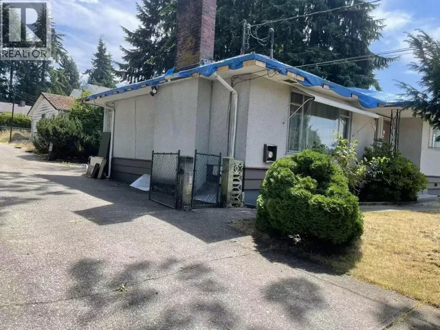 697 FAIRVIEW STREET, Coquitlam 2