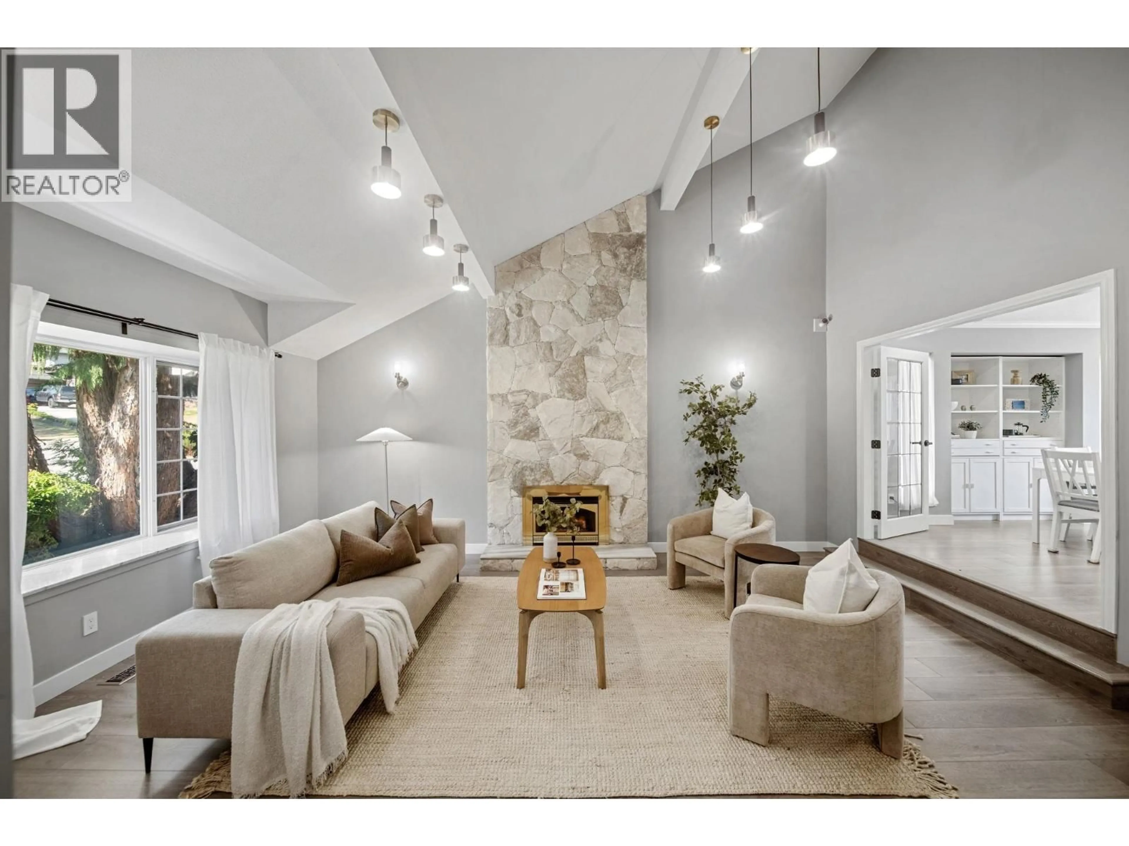 Living room with furniture, unknown for 2480 GALE AVENUE, Coquitlam British Columbia V3K6B6