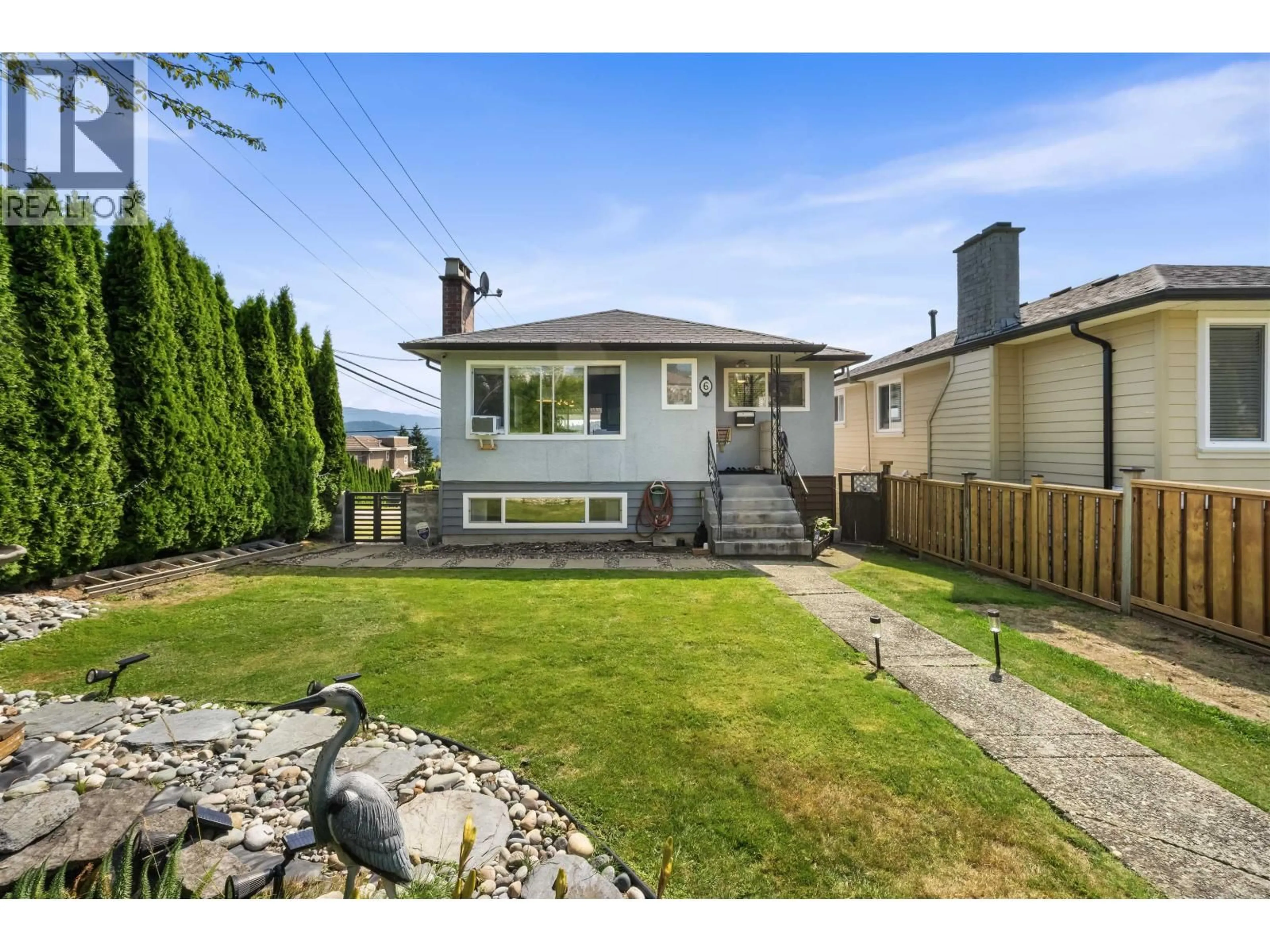 A pic from outside/outdoor area/front of a property/back of a property/a pic from drone, street for 6 SEA AVENUE, Burnaby British Columbia V5B3W6
