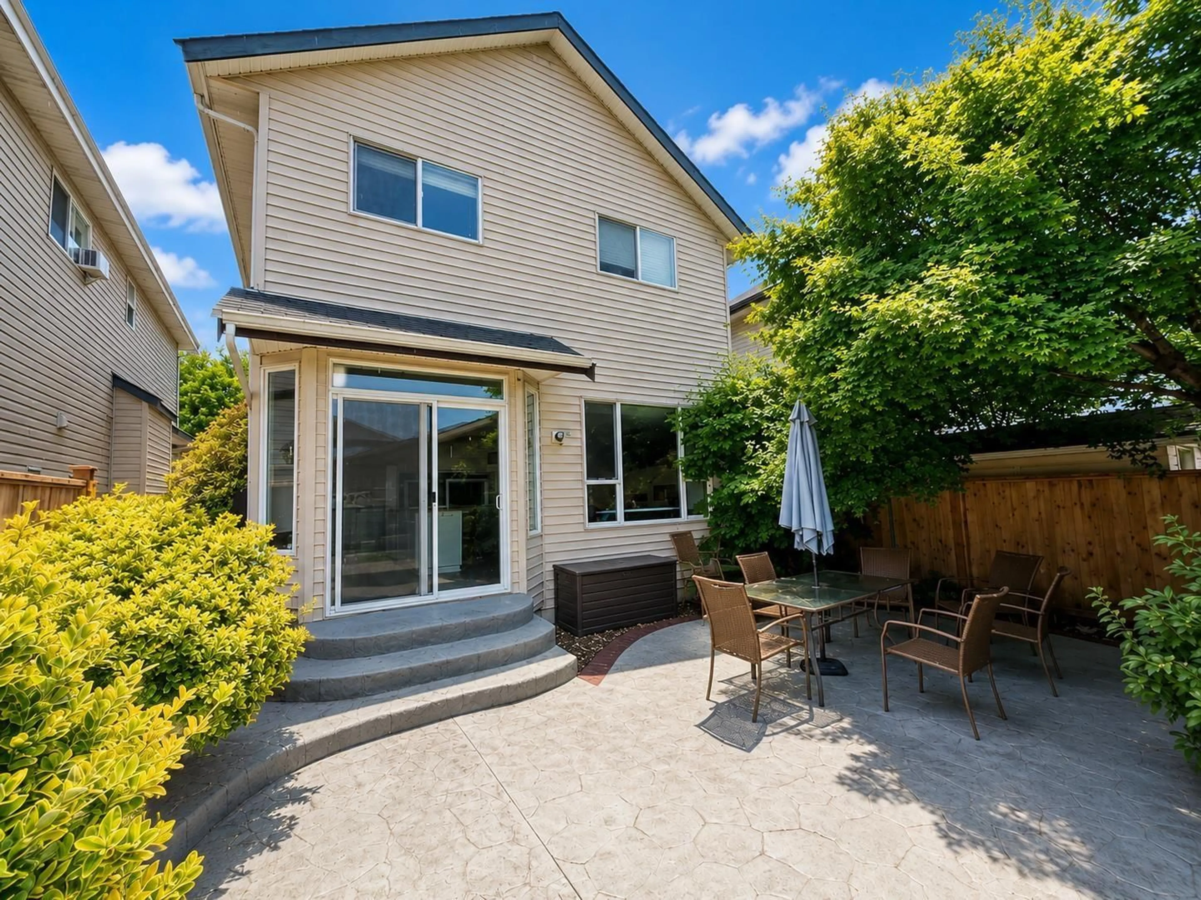 Patio, street for 8670 206B STREET, Langley British Columbia V1M3X5