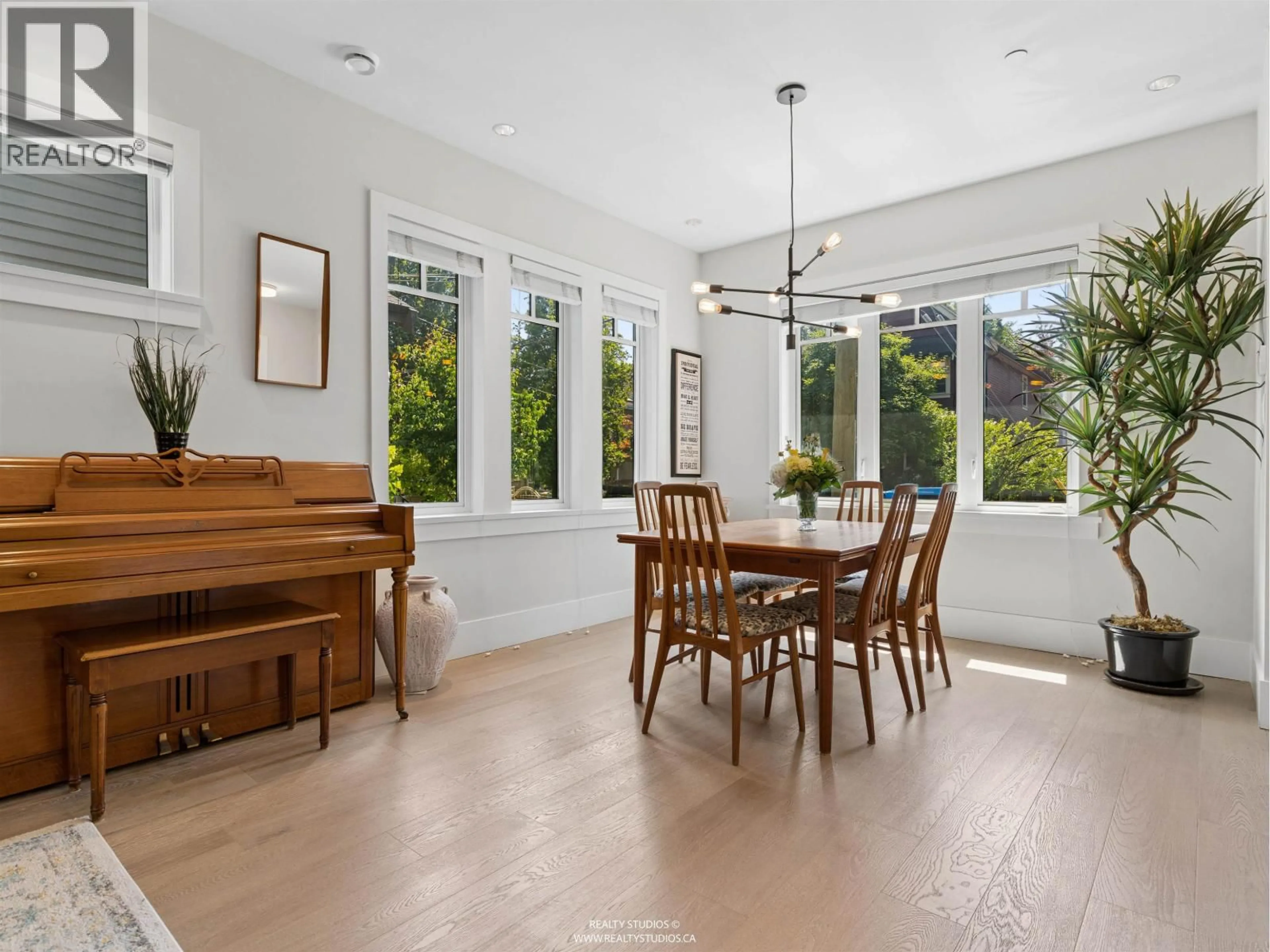 Dining room, unknown for 119 27TH AVENUE, Vancouver British Columbia V5V2K5