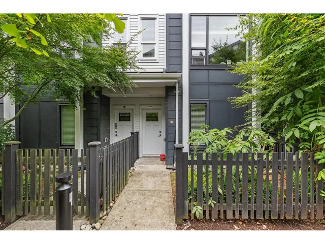 33 - 16337 23A AVENUE, Surrey 3