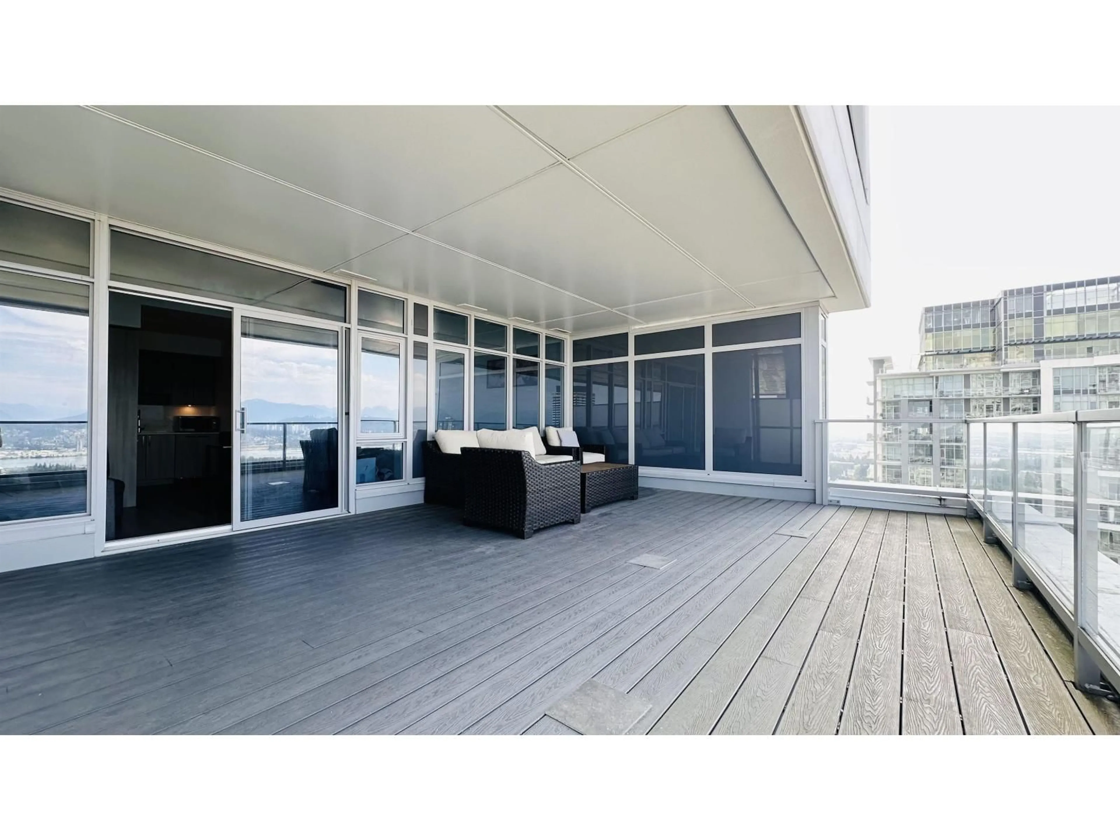 Patio, unknown for 3402 - 13350 CENTRAL AVENUE, Surrey British Columbia V3T0S1
